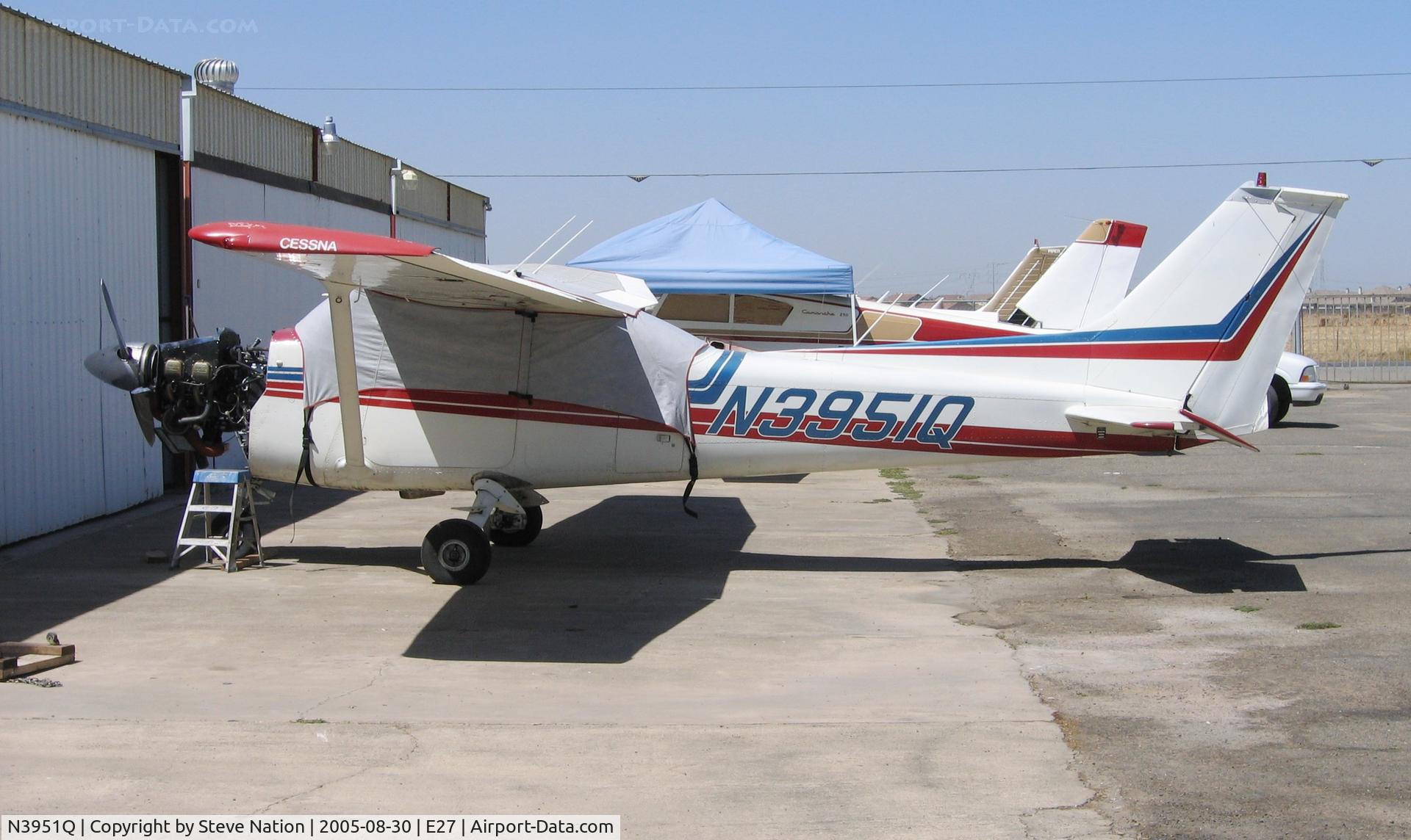 N3951Q, 1971 Cessna 172L C/N 17260051, 1971 Cessna 172L undergoing maintenance at Elk Grove, CA