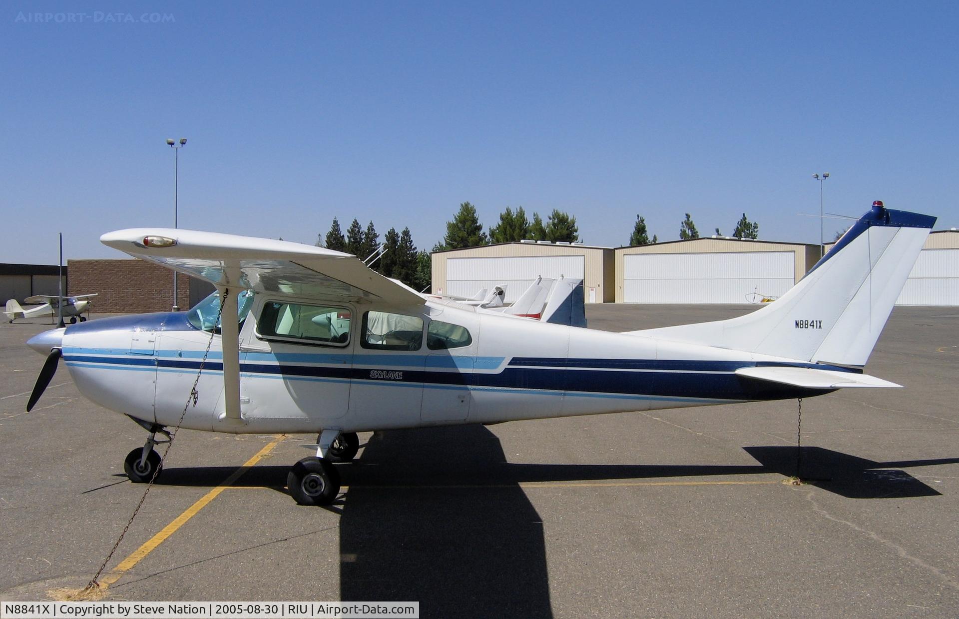 N8841X, 1961 Cessna 182D Skylane C/N 18253241, 1961 Cessna 182D @ Rancho Murieta Airport, CA