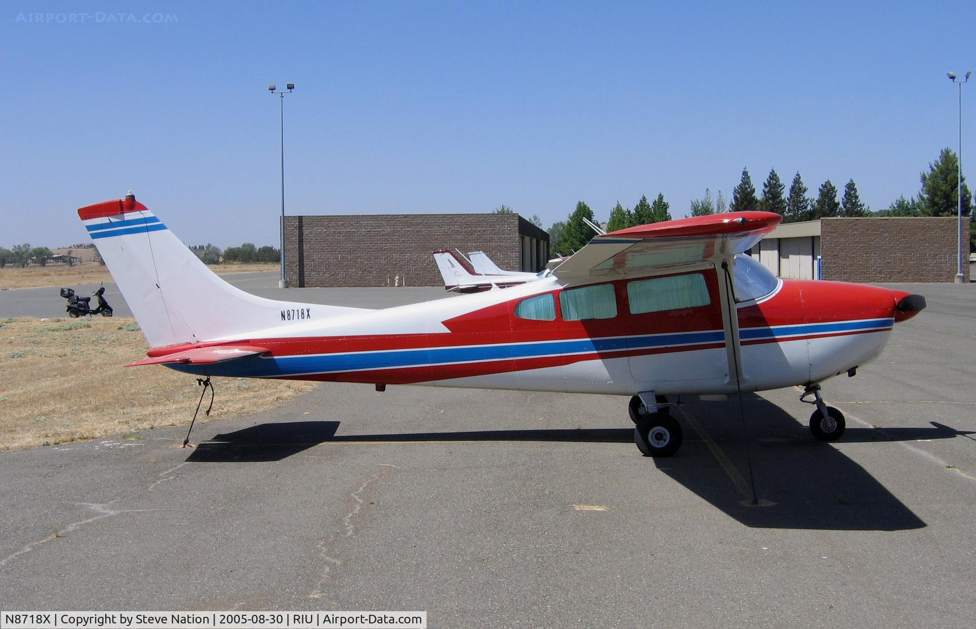 N8718X, 1960 Cessna 182D Skylane C/N 18253118, 1960 Cessna 182D @ Rancho Murieta Airport, CA