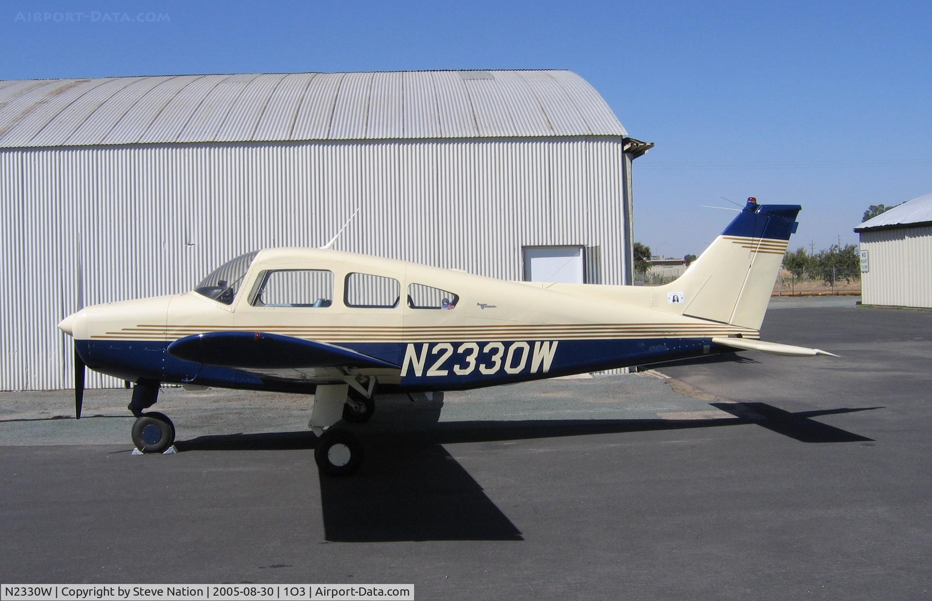 N2330W, 1965 Beech A23A C/N M-927, Smartly painted 1965 Beech A23 Muskateer @ Lodi Airport, CA