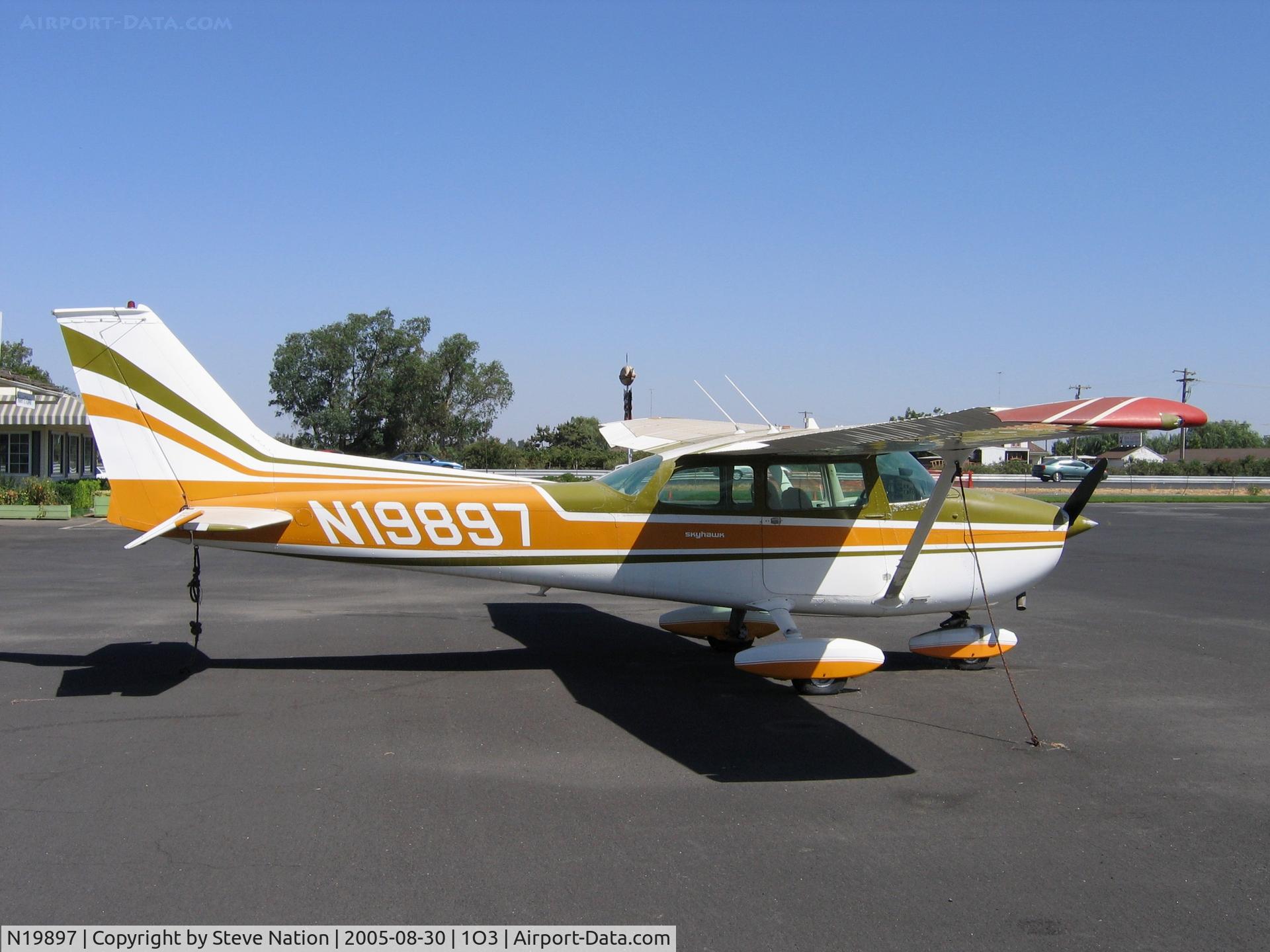 N19897, 1972 Cessna 172M C/N 17260844, 1972 Cessna 172M @ Lodi Airport, CA