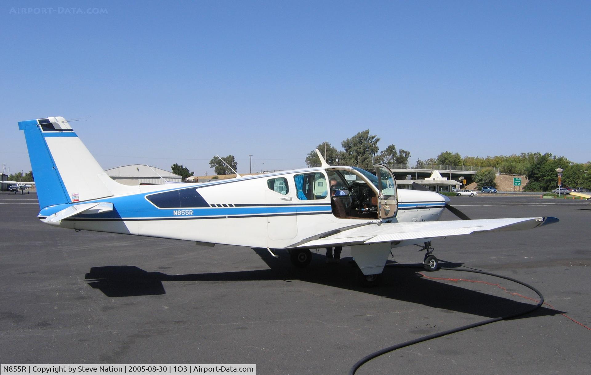N855R, 1959 Beech 35-33 Debonair C/N CD-5, 1959 Twin City Flying Club Beech 35-33 gasing up @ Lodi Airport, CA
