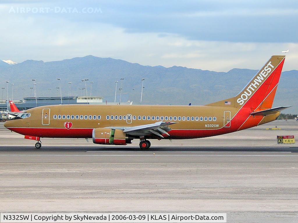 N332SW, 1988 Boeing 737-3H4 C/N 23696, Southwest Airlines / 1988 Boeing 737-3H4