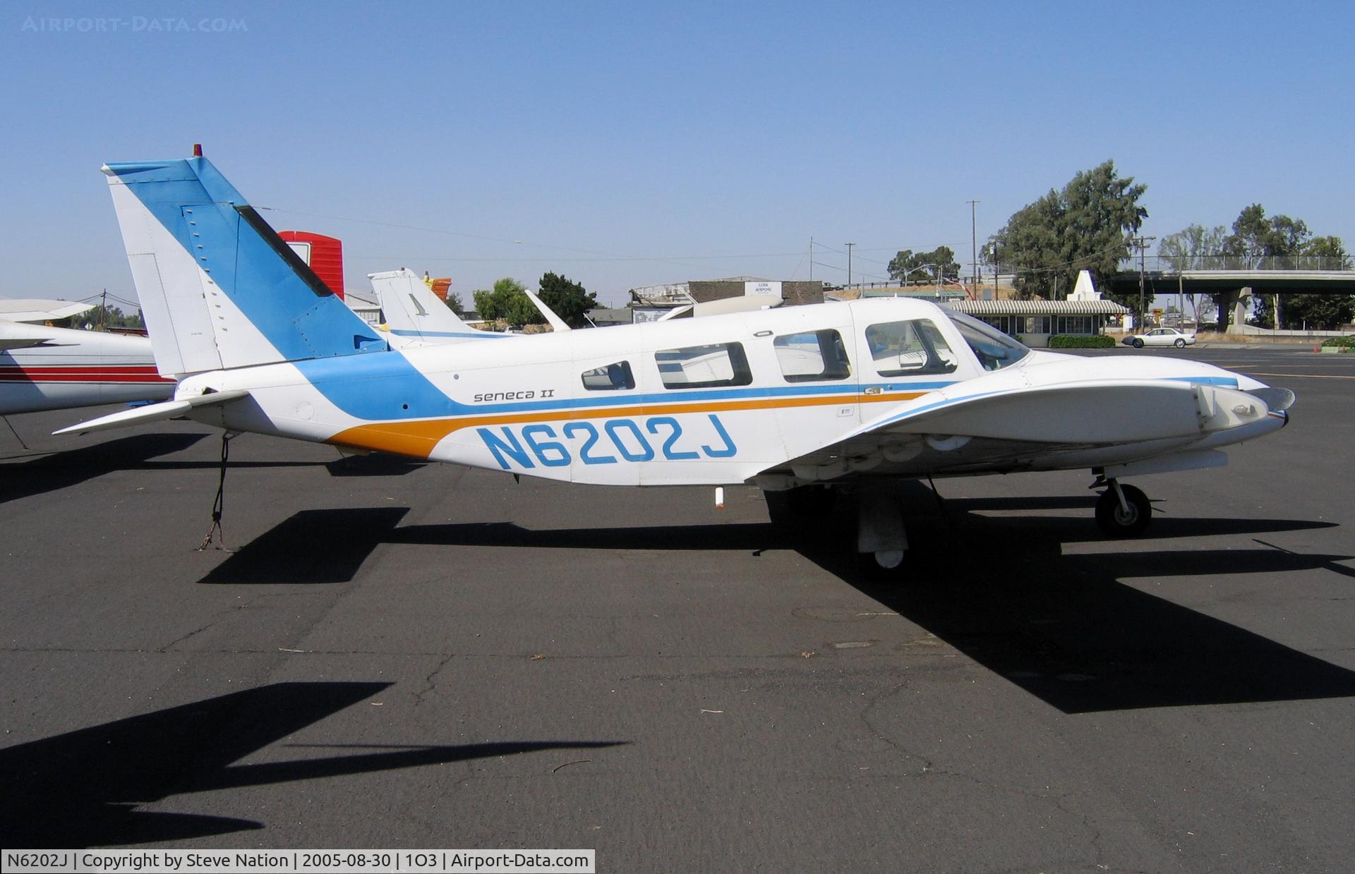 N6202J, 1976 Piper PA-34-200T C/N 34-7670268, White Eagle Aviation Piper PA-34-200T @ sunny Lodi Airport, CA