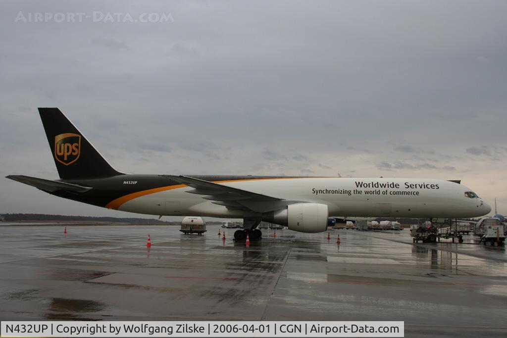 N432UP, 1993 Boeing 757-24APF C/N 25463, Newly based at CGN