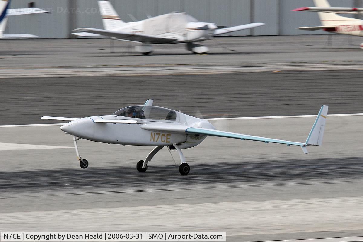 N7CE, 1999 Rutan VariEze C/N 99, Bill Davenport touching down on RWY 21 in his self-built Vari-Eze.