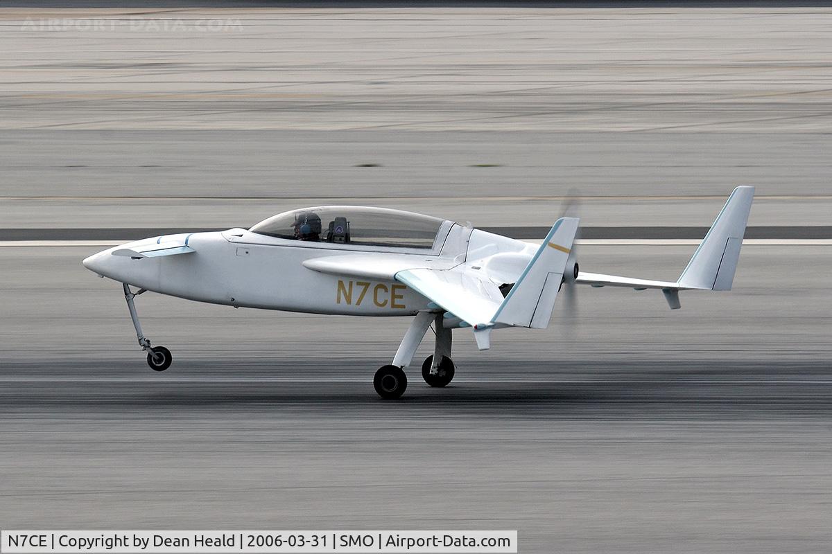 N7CE, 1999 Rutan VariEze C/N 99, Bill Davenport rolling out on RWY 21 after landing.