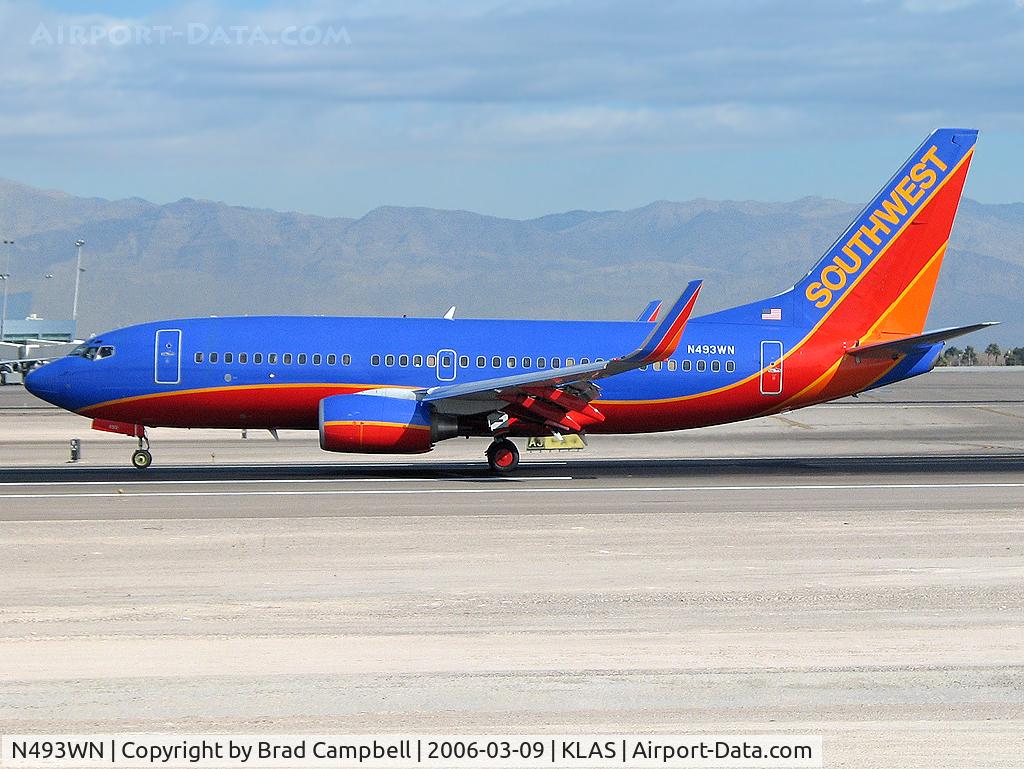 N493WN, 2004 Boeing 737-7H4 C/N 32477, Southwest Airlines / 2004 Boeing 737-7H4