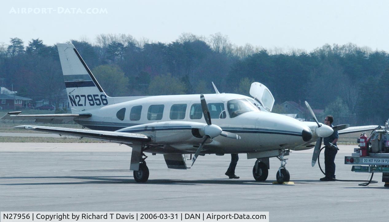 N27956, 1979 Piper PA-31-350 Chieftain C/N 31-7952064, 1979 PiperPA-31-350 in Danville Va.