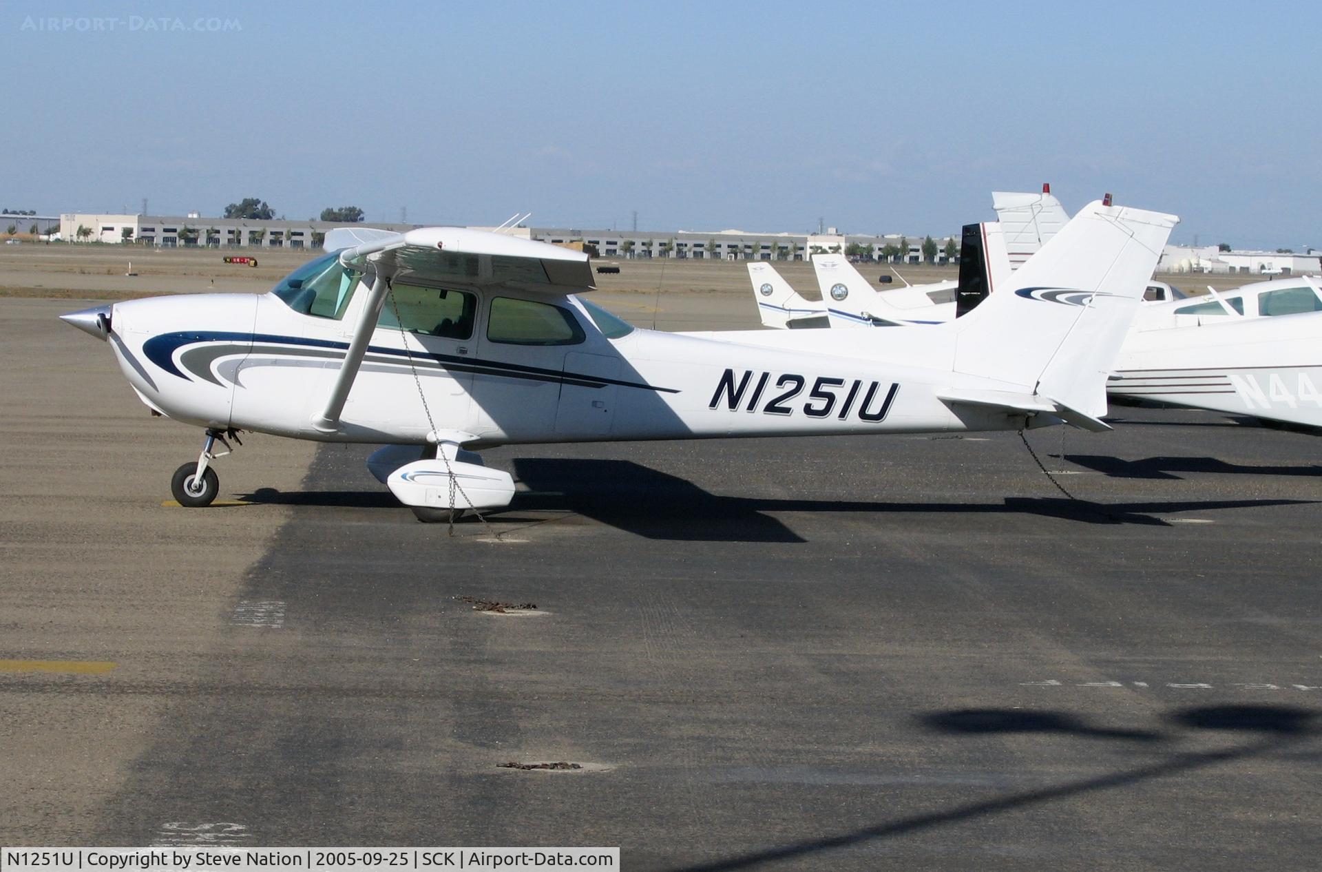 N1251U, 1976 Cessna 172M C/N 17266946, 1976 Cessna 172M @ Stockton Municipal Airport, CA