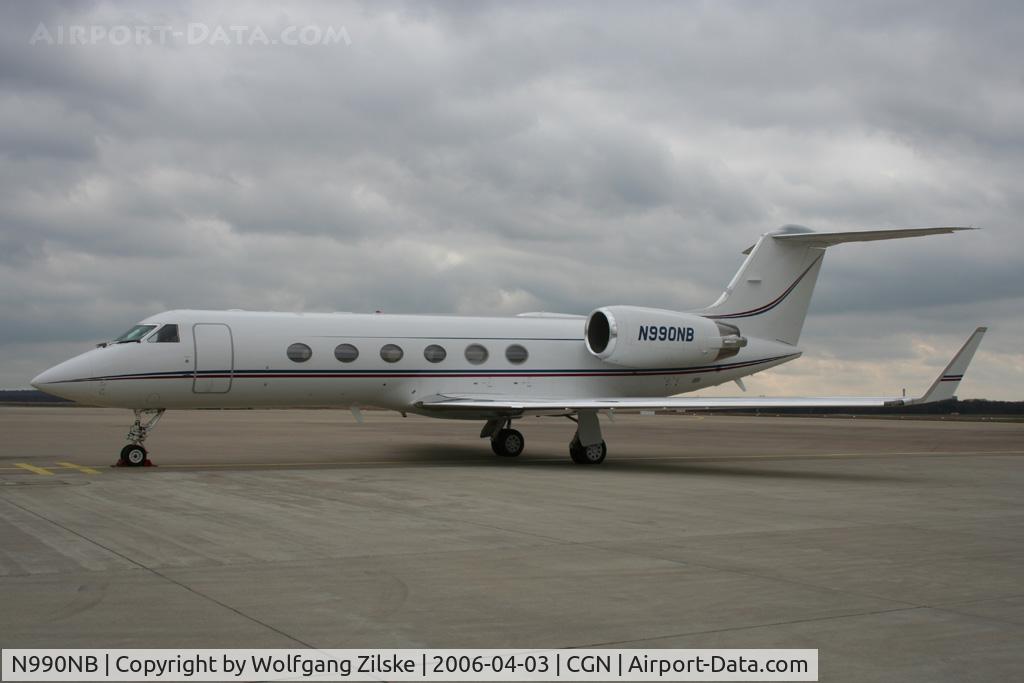 N990NB, 2000 Gulfstream Aerospace G-IV C/N 1428, visitor