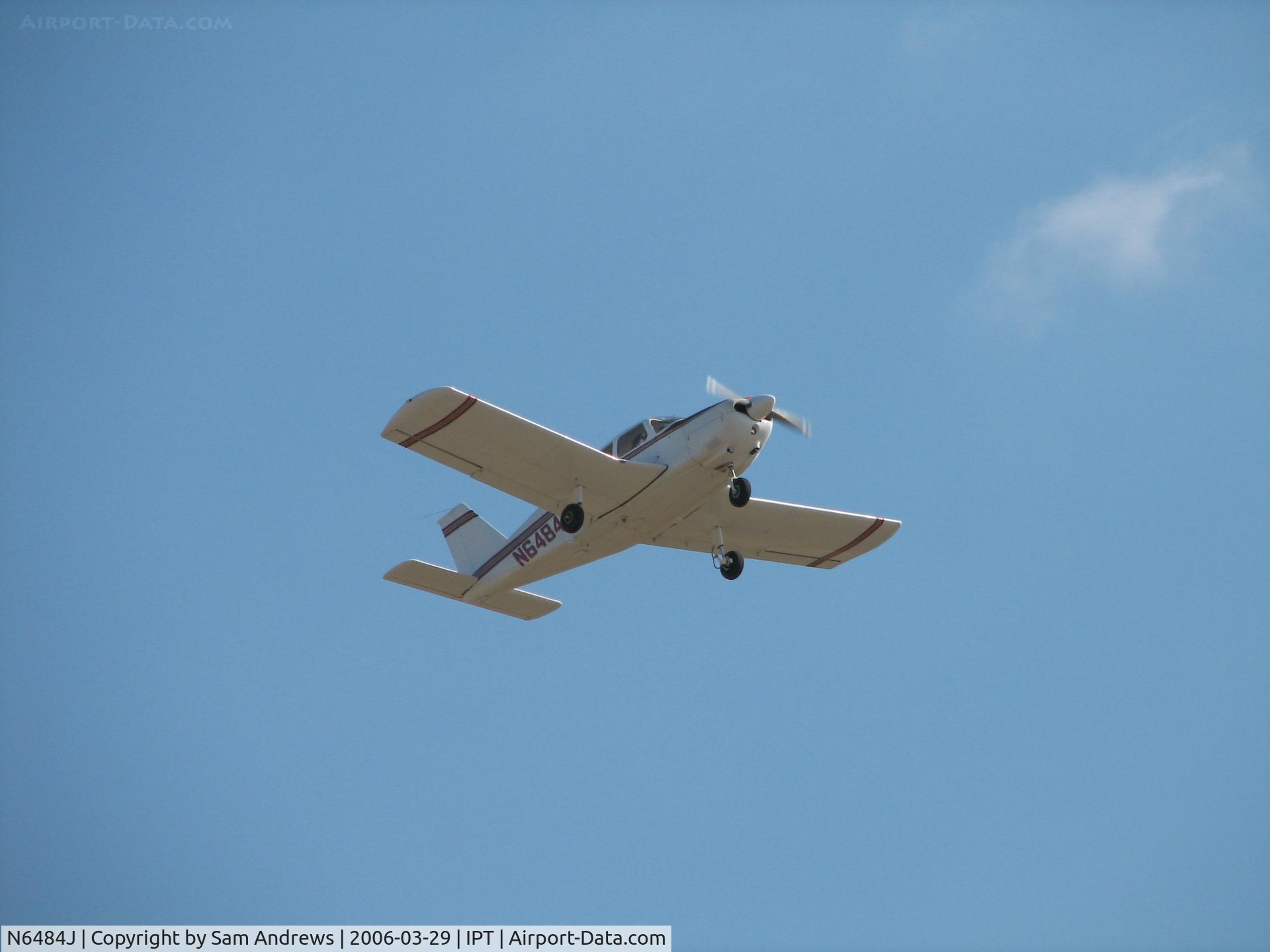 N6484J, 1968 Piper PA-28-180 C/N 28-4913, Climbing out from RWY30 at IPT.