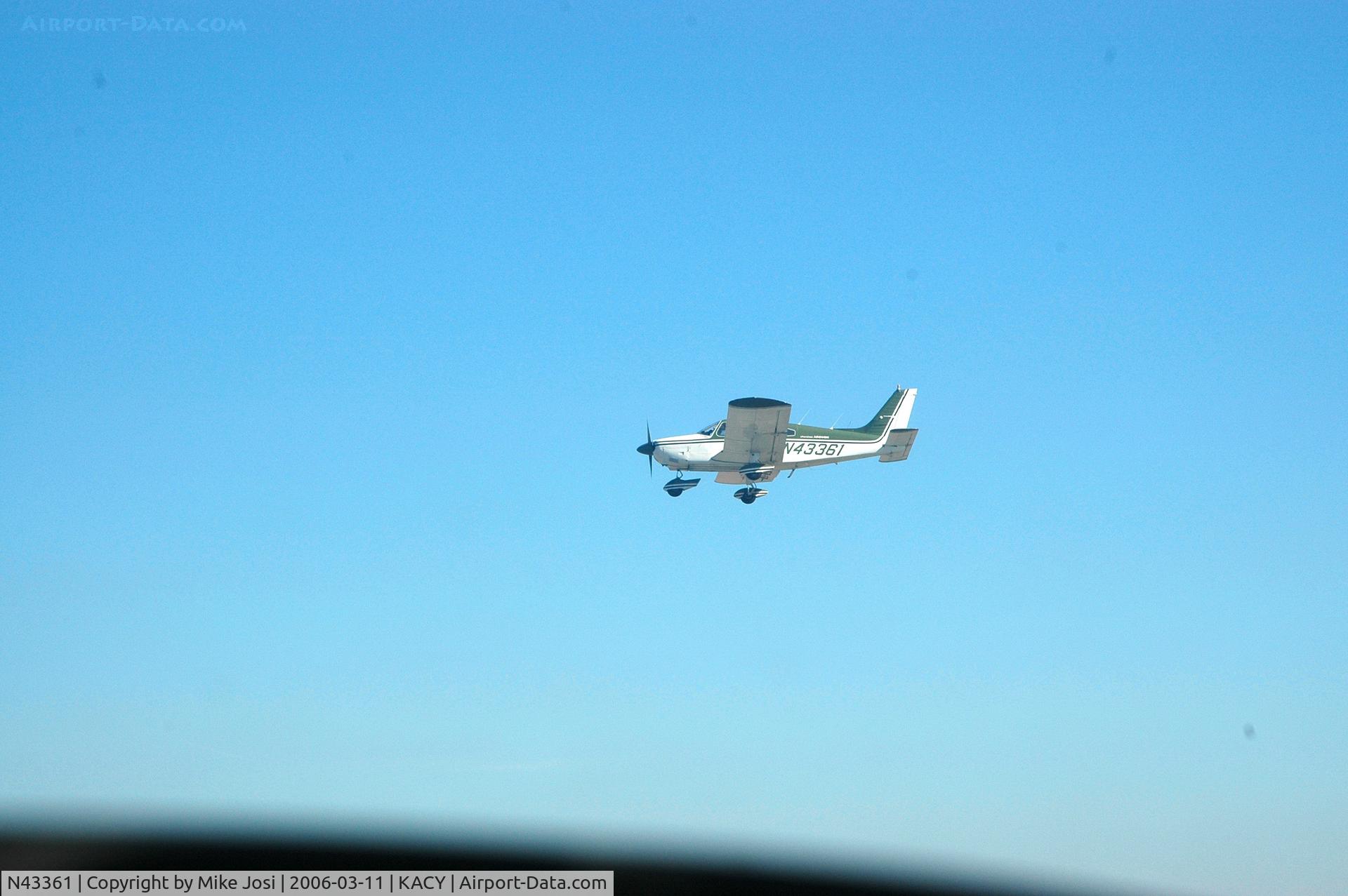 N43361, 1974 Piper PA-28-180 C/N 28-7405191, on short final at Atlantic City's International (KACY)