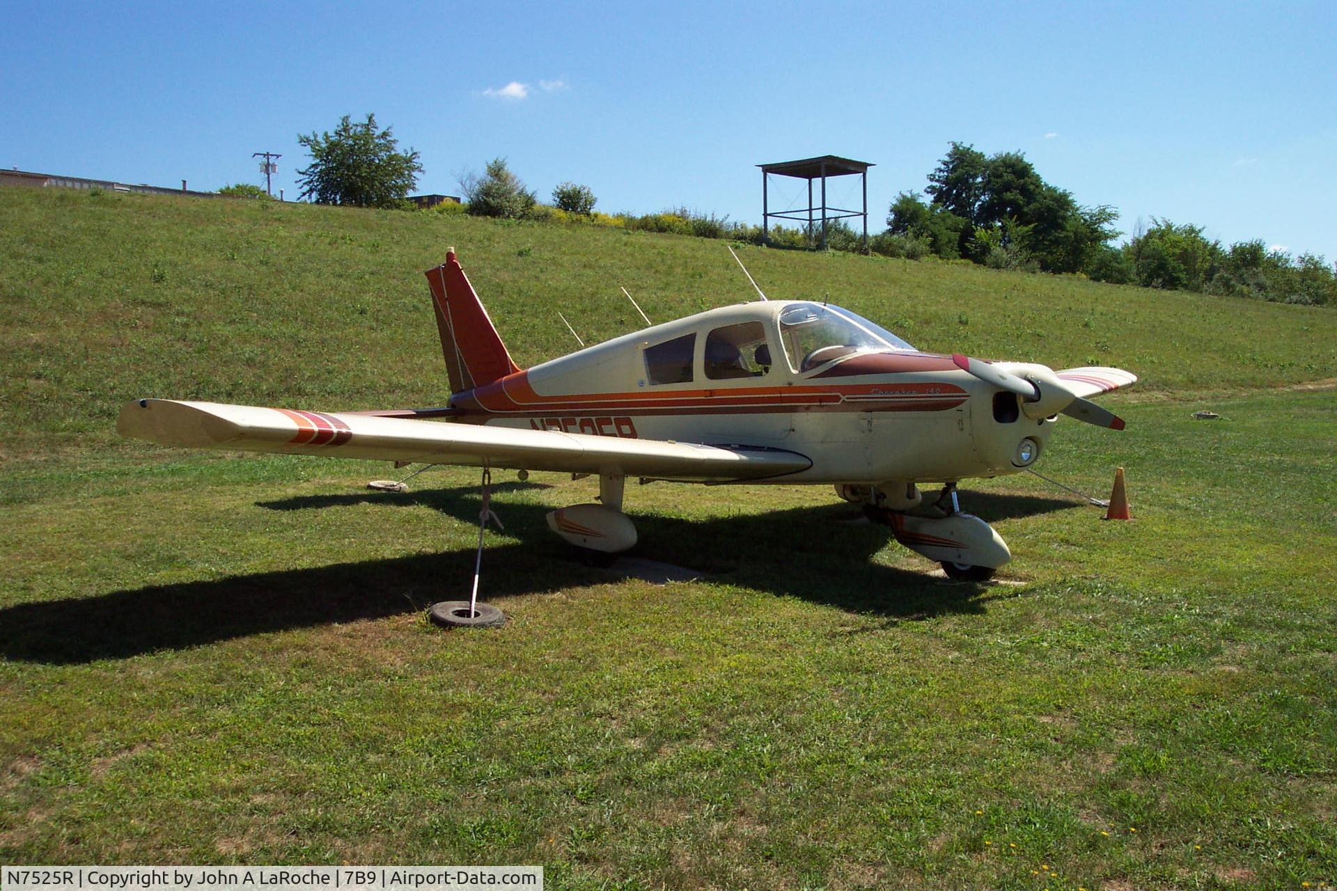 N7525R, 1966 Piper PA-28-140 C/N 28-22083, PA-28-140