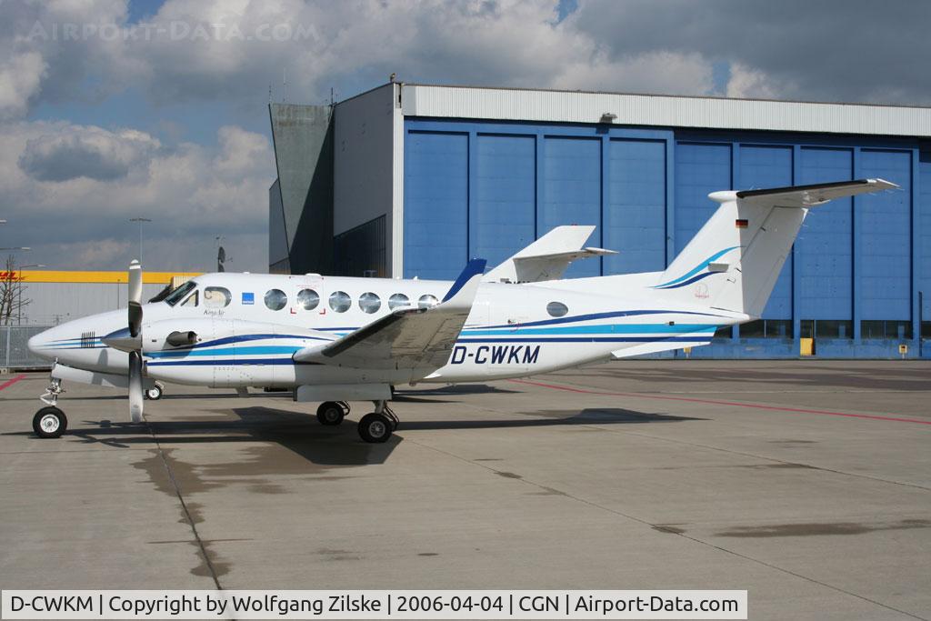 D-CWKM, Raytheon Beechcraft King Air 350 C/N FL-410, visitor