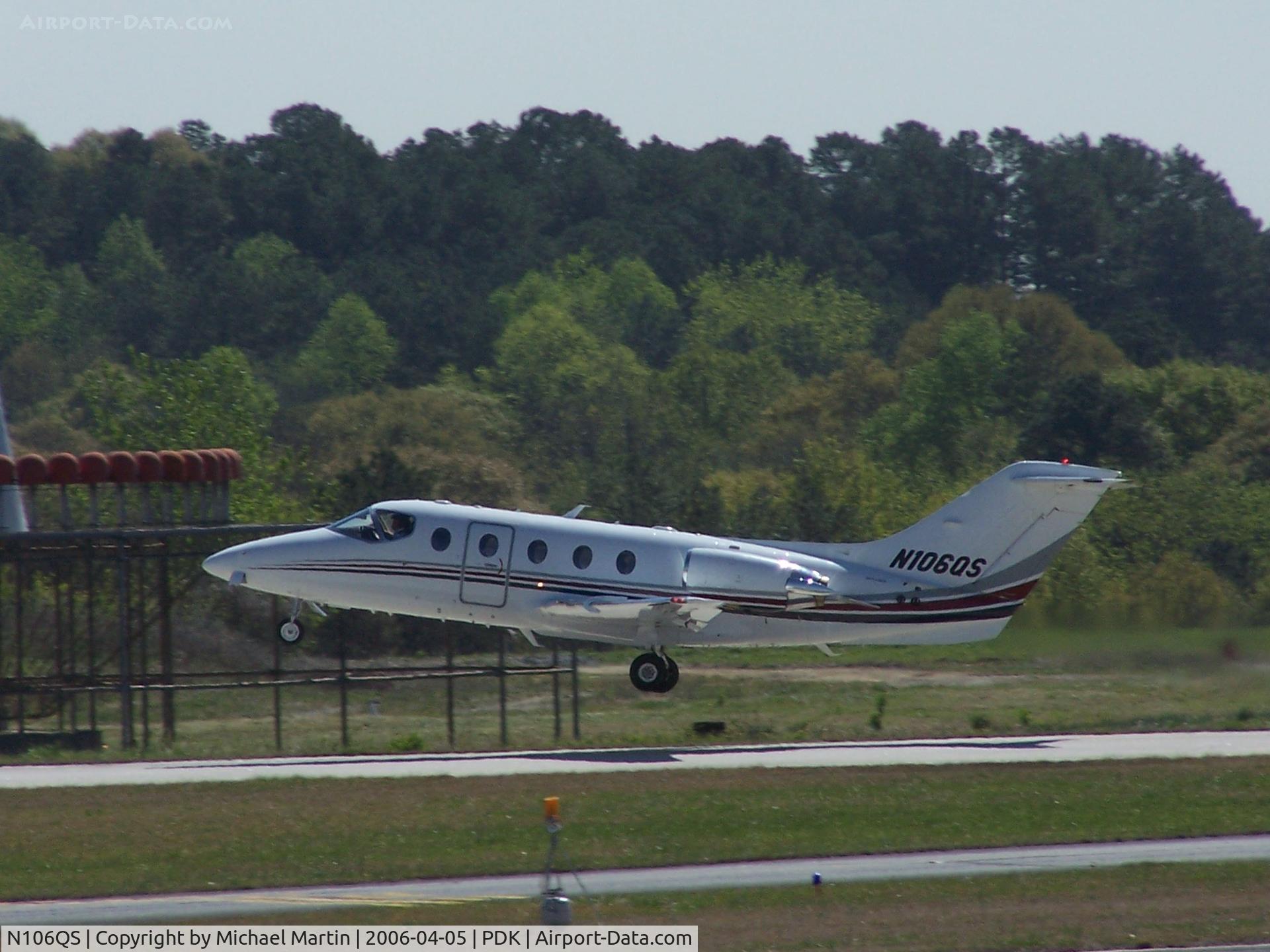 N106QS, Raytheon Aircraft Company 400A C/N RK-381, Departing PDK in a hurry!