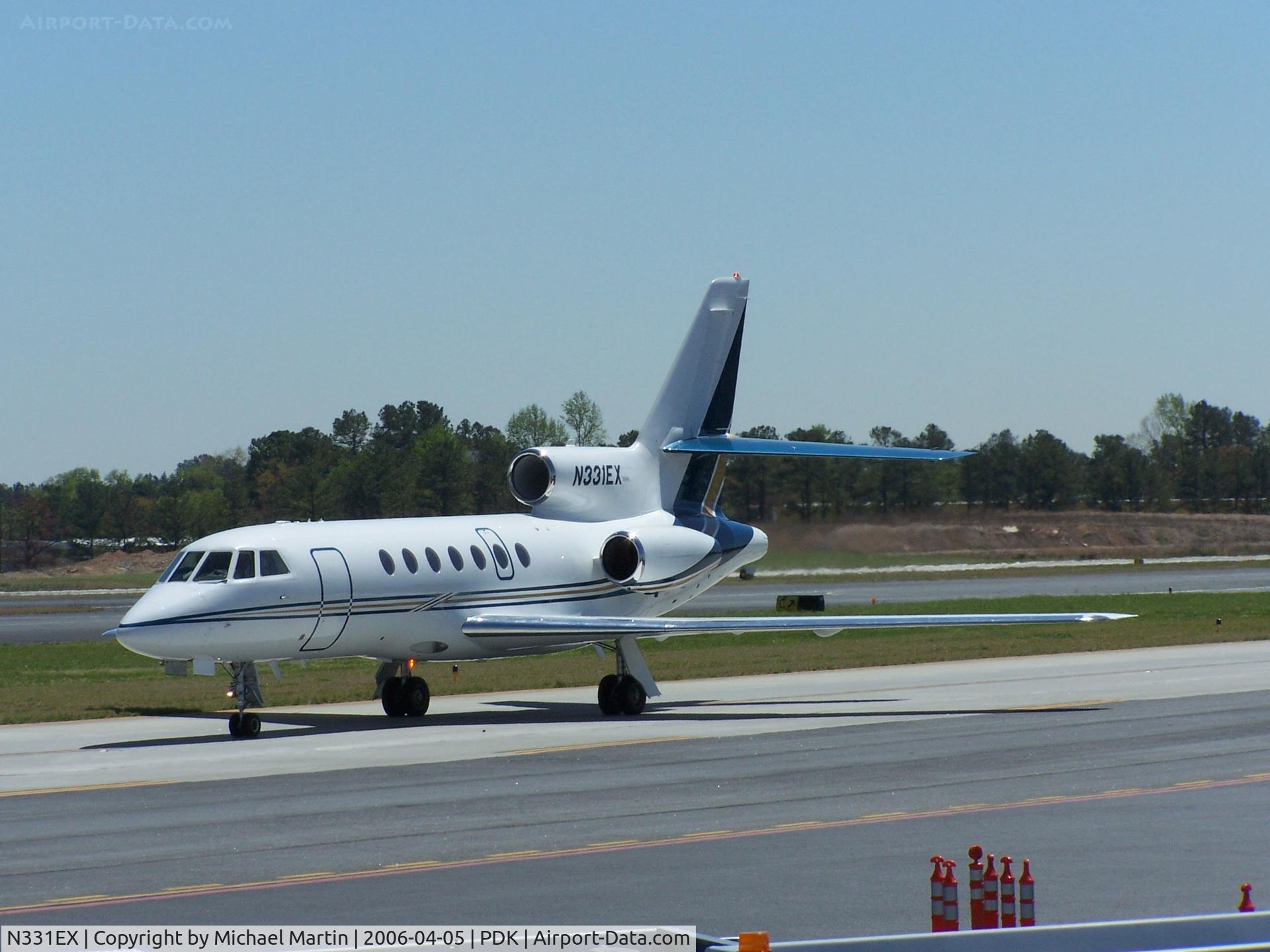 N331EX, 2003 Dassault Falcon 50 C/N 331, Taxing to Signature Air