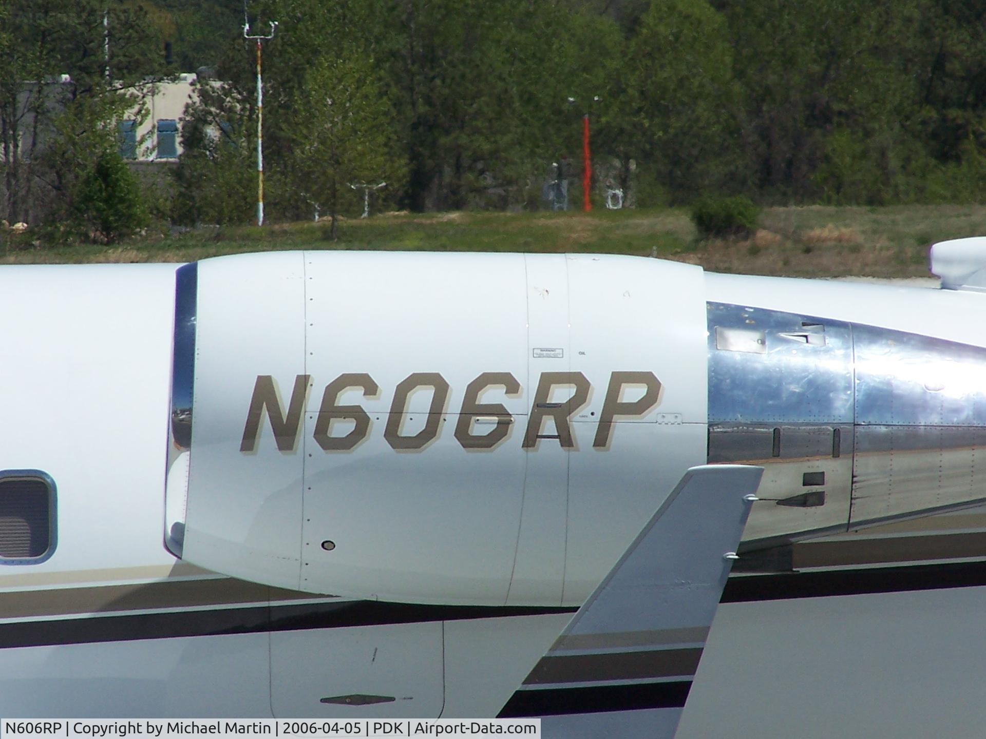 N606RP, 2004 Bombardier Challenger 604 (CL-600-2B16) C/N 5578, No mistaking it!