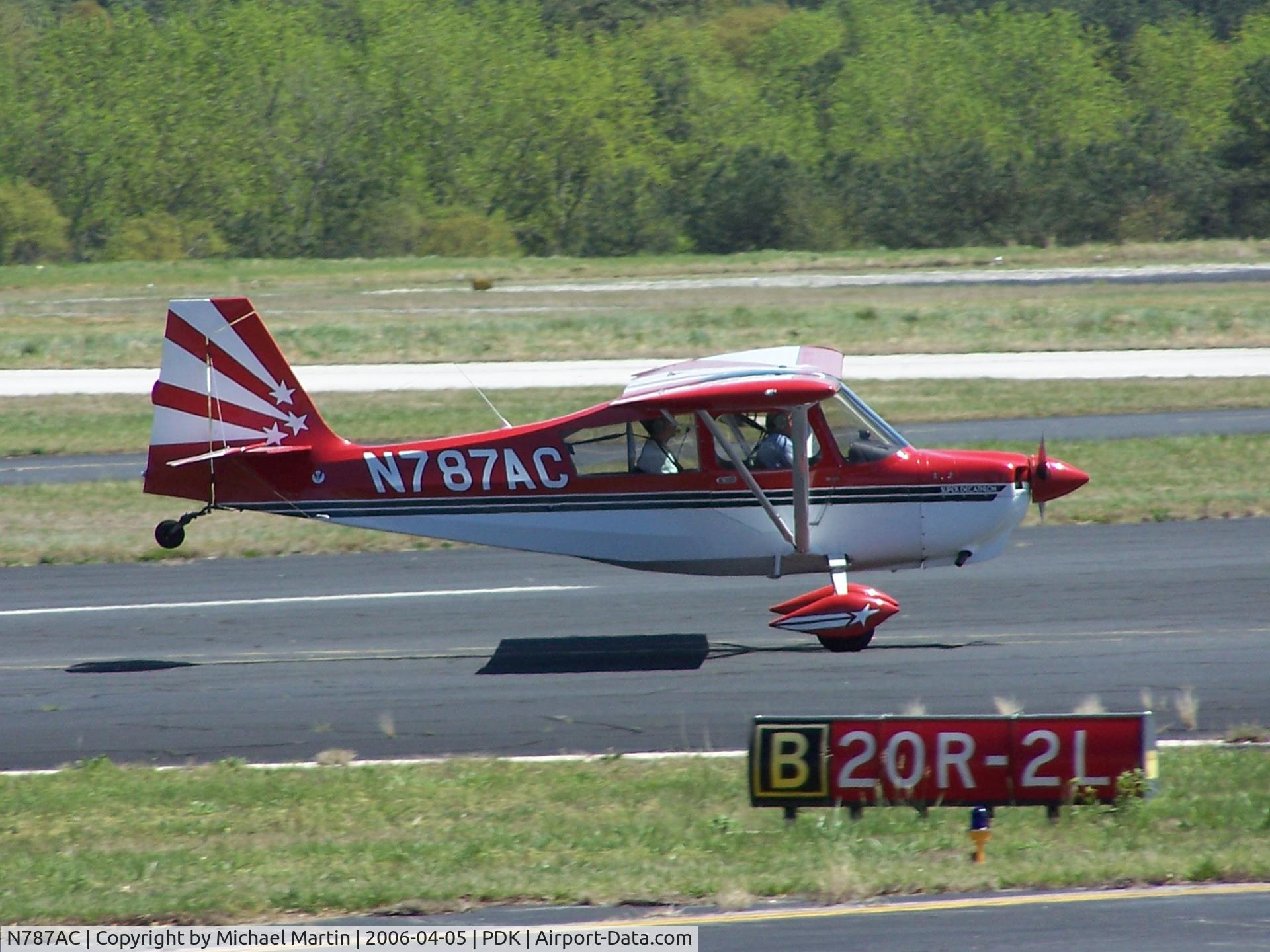 N787AC, 1999 American Champion 8KCAB Super Decathlon C/N 831-99, Taildragger not dragging tail!