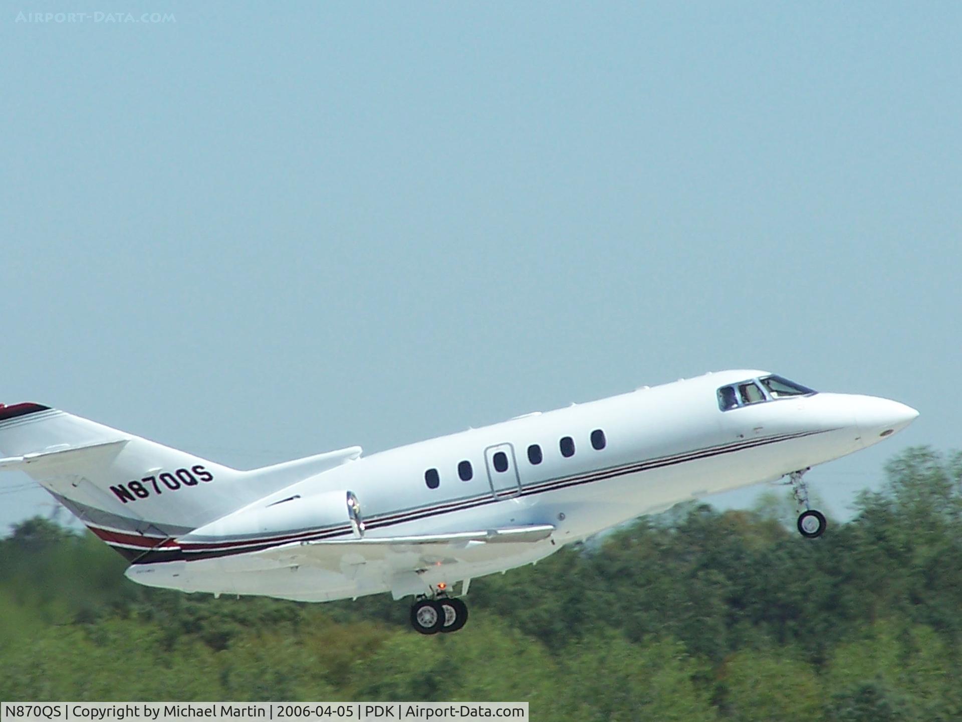 N870QS, 2005 Raytheon Hawker 800XP C/N 258732, Departing PDK - Starting to rotate gear.