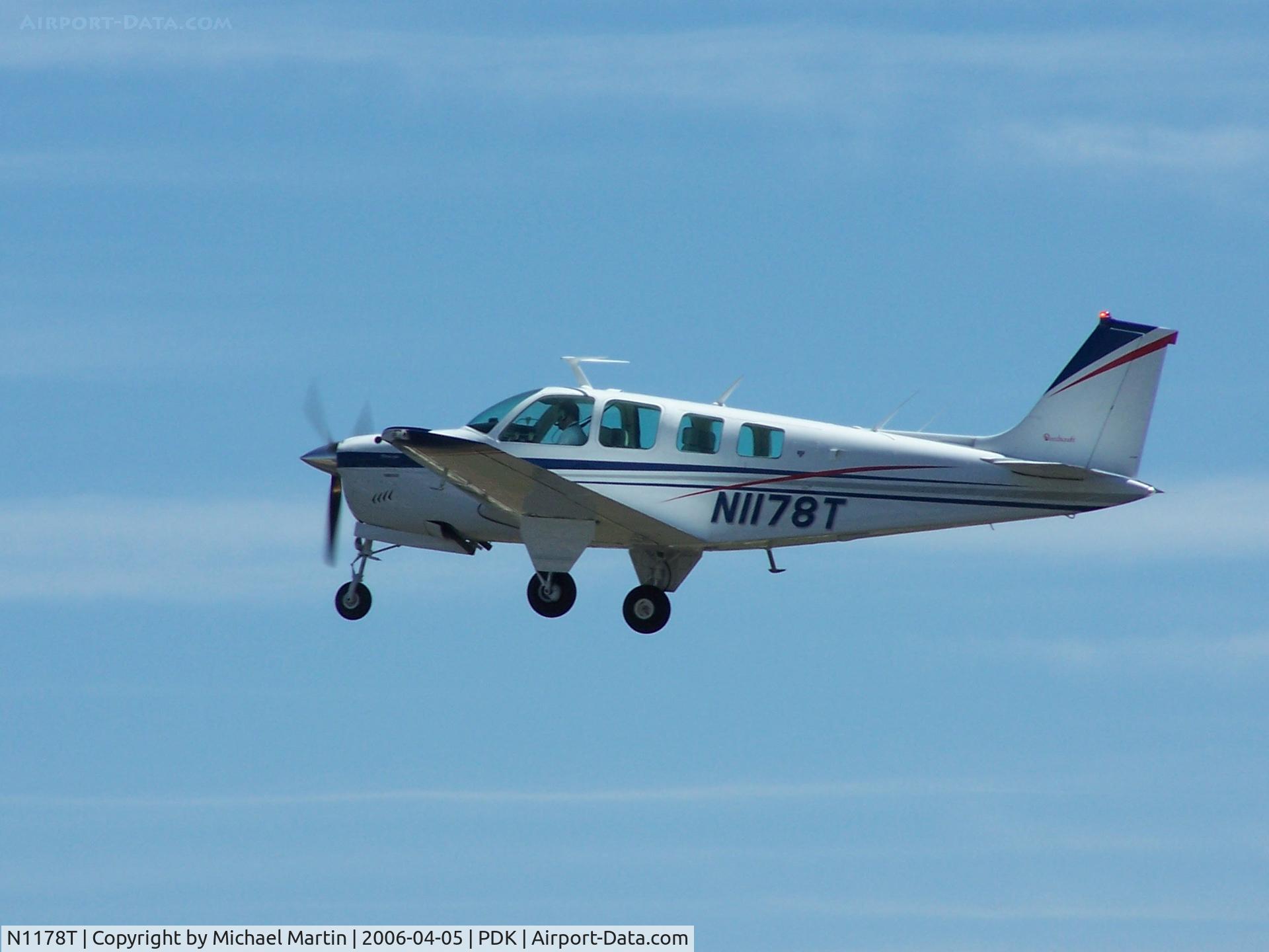 N1178T, 1975 Beech A36 Bonanza 36 C/N E-794, Takeoff from 2L