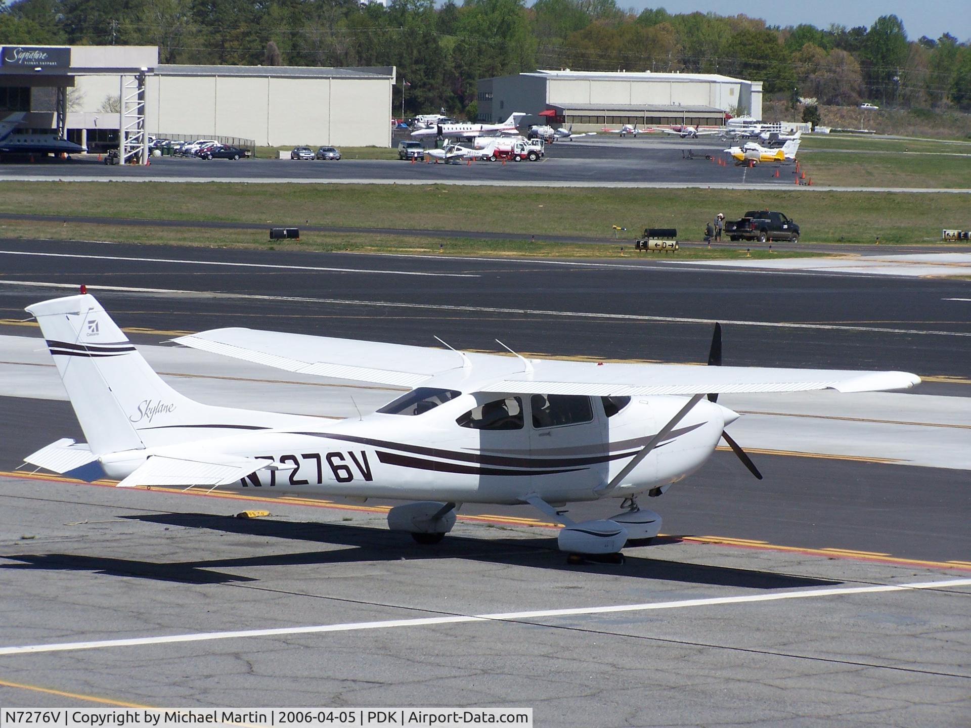 N7276V, 1999 Cessna 182S Skylane C/N 18280570, Tied down @ Epps