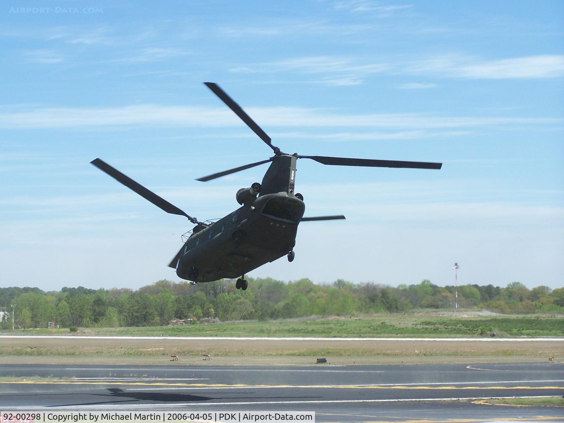 92-00298, 1963 Boeing Vertol CH-47D Chinook C/N M.3439, GANG Departing PDK - Lots of Prop Wash!