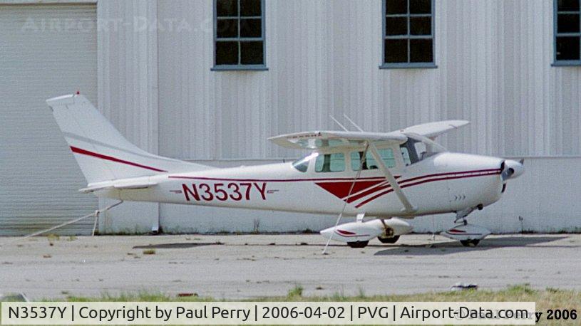N3537Y, 1963 Cessna 182F Skylane C/N 18254437, Parked near the Aerodyne Hanger