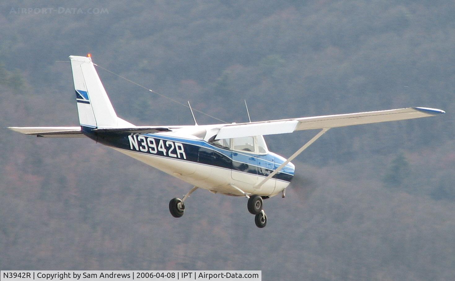 N3942R, 1966 Cessna 172H C/N 17255442, It was a beautiful day and she was in the pattern.