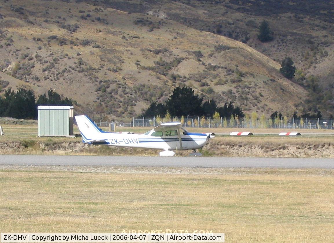 ZK-DHV, Cessna 172M C/N 17261063, In Queenstown