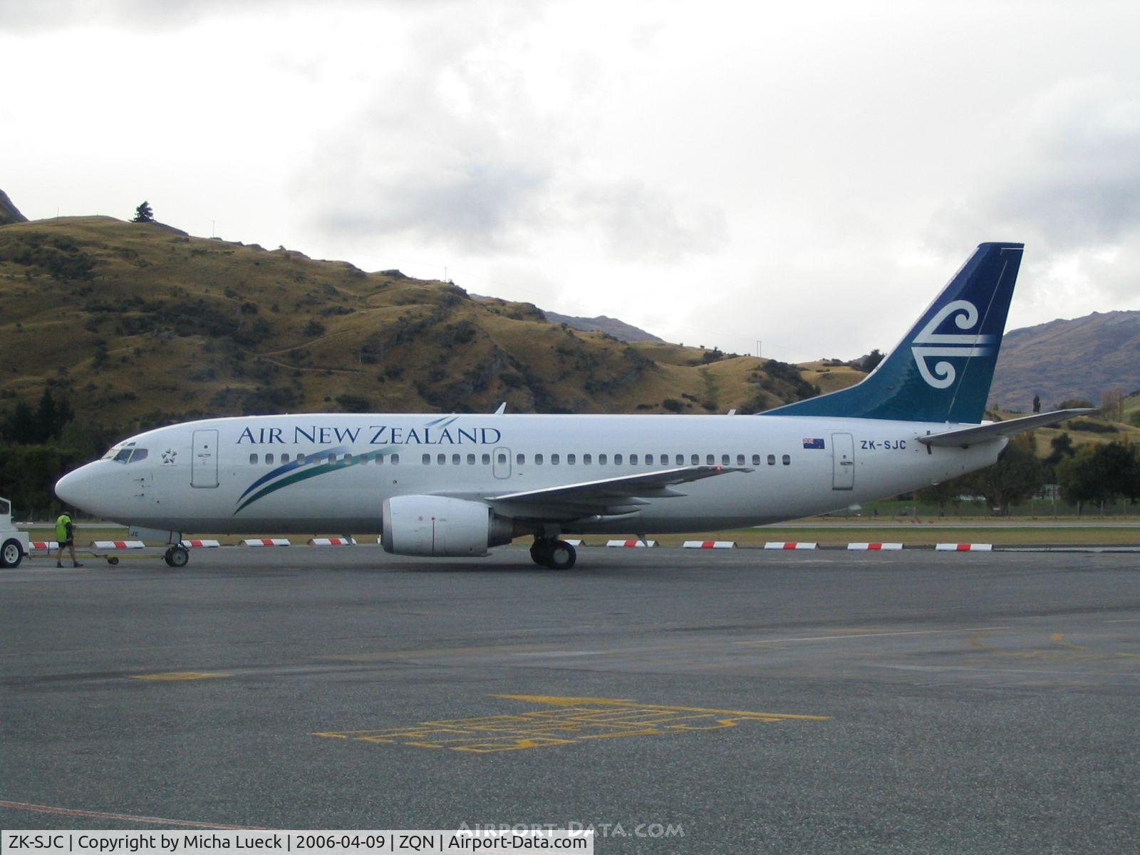 ZK-SJC, 1998 Boeing 737-3U3 C/N 28738, Push-back for to departure for Auckland