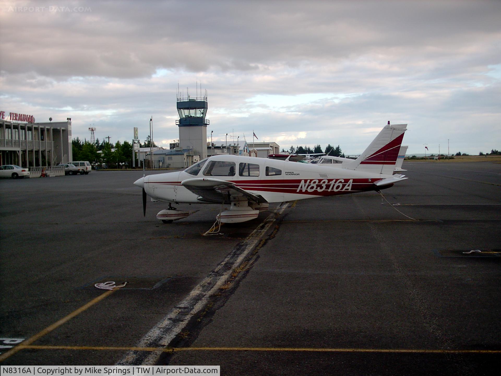 N8316A, 1980 Piper PA-28-161 C/N 28-8116114, taken at KTIW