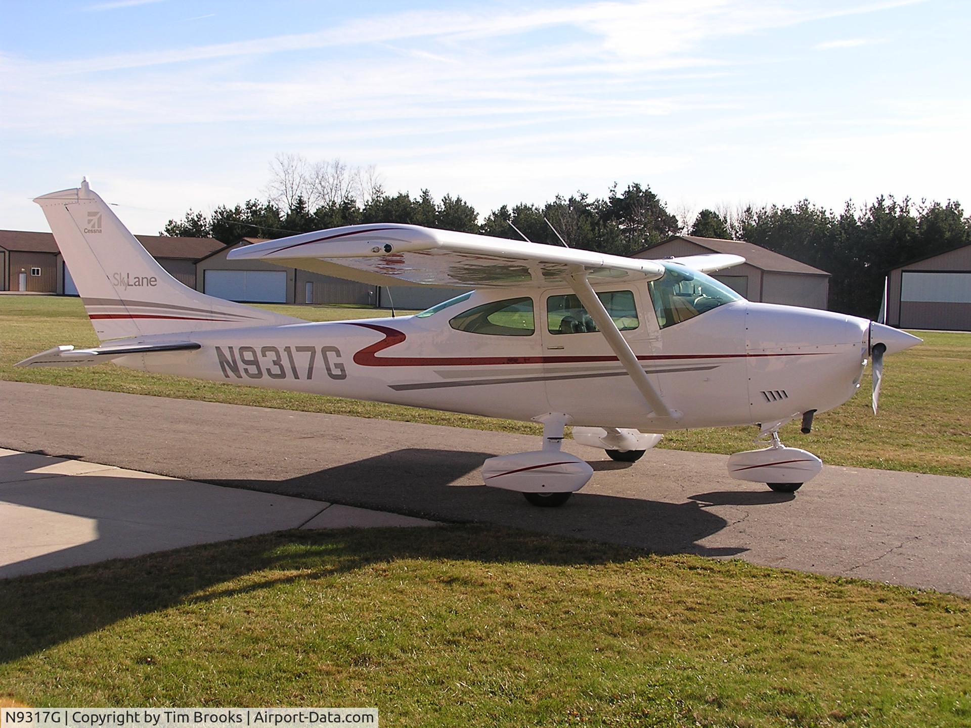 N9317G, 1971 Cessna 182P Skylane C/N 18260857, Just after new paint job
