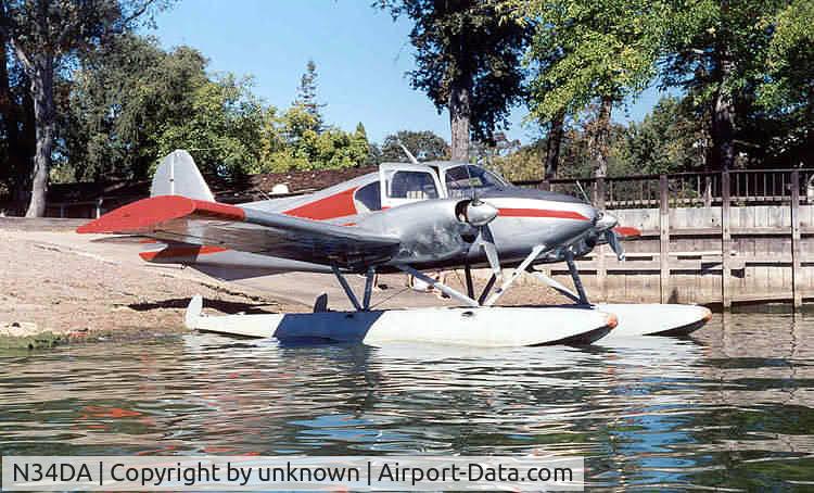 N34DA, 1958 Piper PA-23-160 Apache C/N 23-1469, PA23 on floats