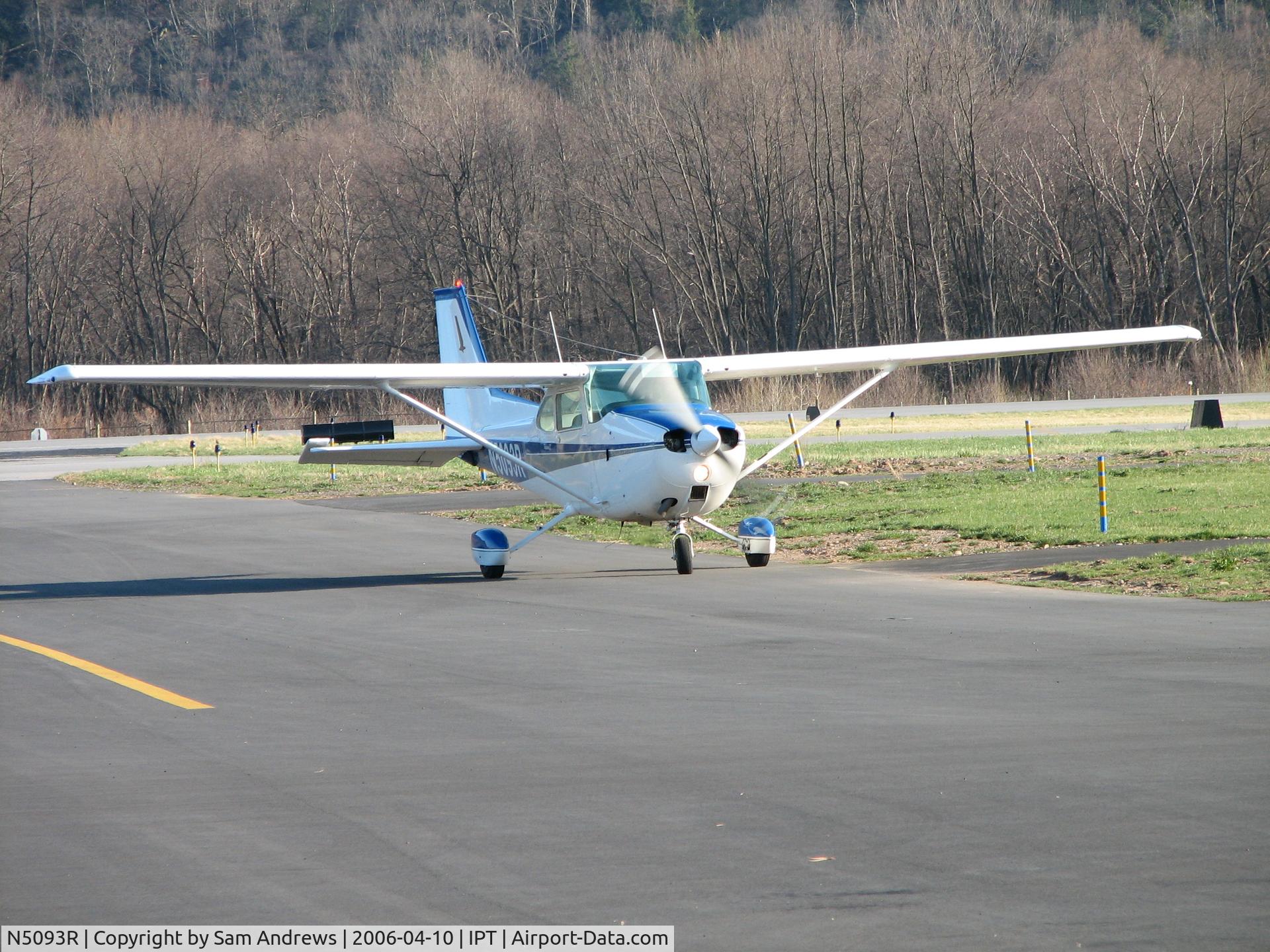 N5093R, 1974 Cessna 172M C/N 17263331, Just in from a flight from where I know not