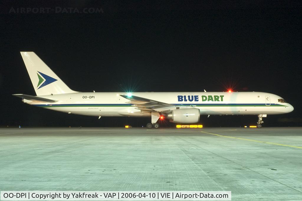 OO-DPI, 1988 Boeing 757-236/SF C/N 24102, Blue Dart Boeing 757-200, allready repainted into Blue Dart colors and still flying for European AIr Transport