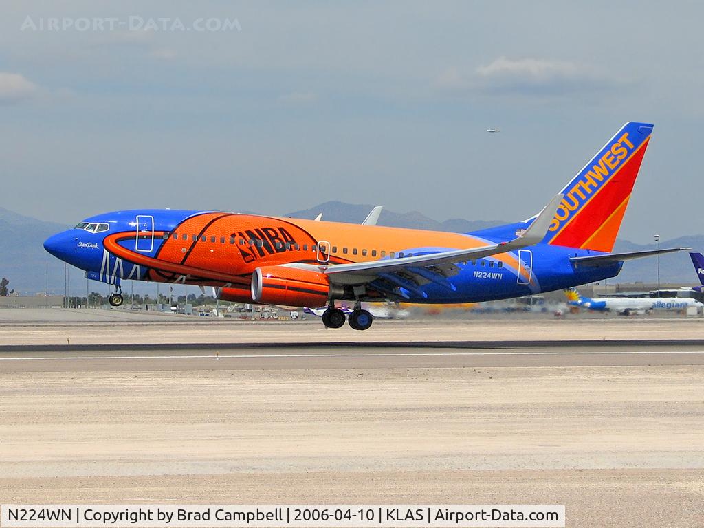 N224WN, 2005 Boeing 737-7H4 C/N 32493, Southwest Airlines - 'Slam Dunk' / 2005 Boeing 737-7H4 / Today I met Dean Heald at McCarran. I'm really proud of this photo and I owe it to him and all his kind help. Thanks Dean!