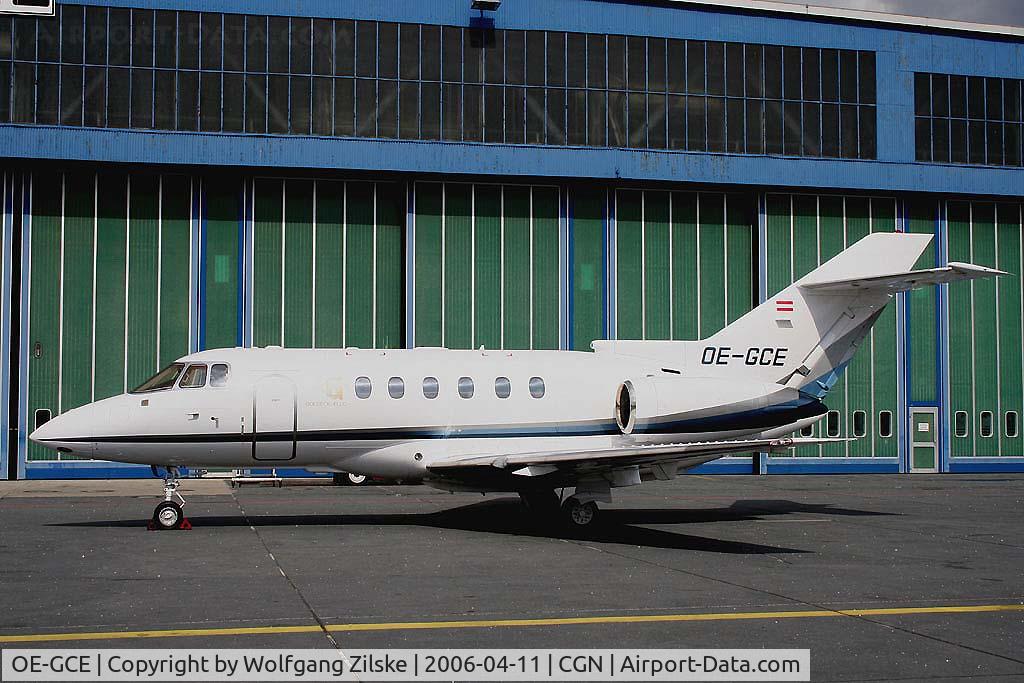 OE-GCE, 2001 Raytheon Hawker 800XP C/N 258536, visitor