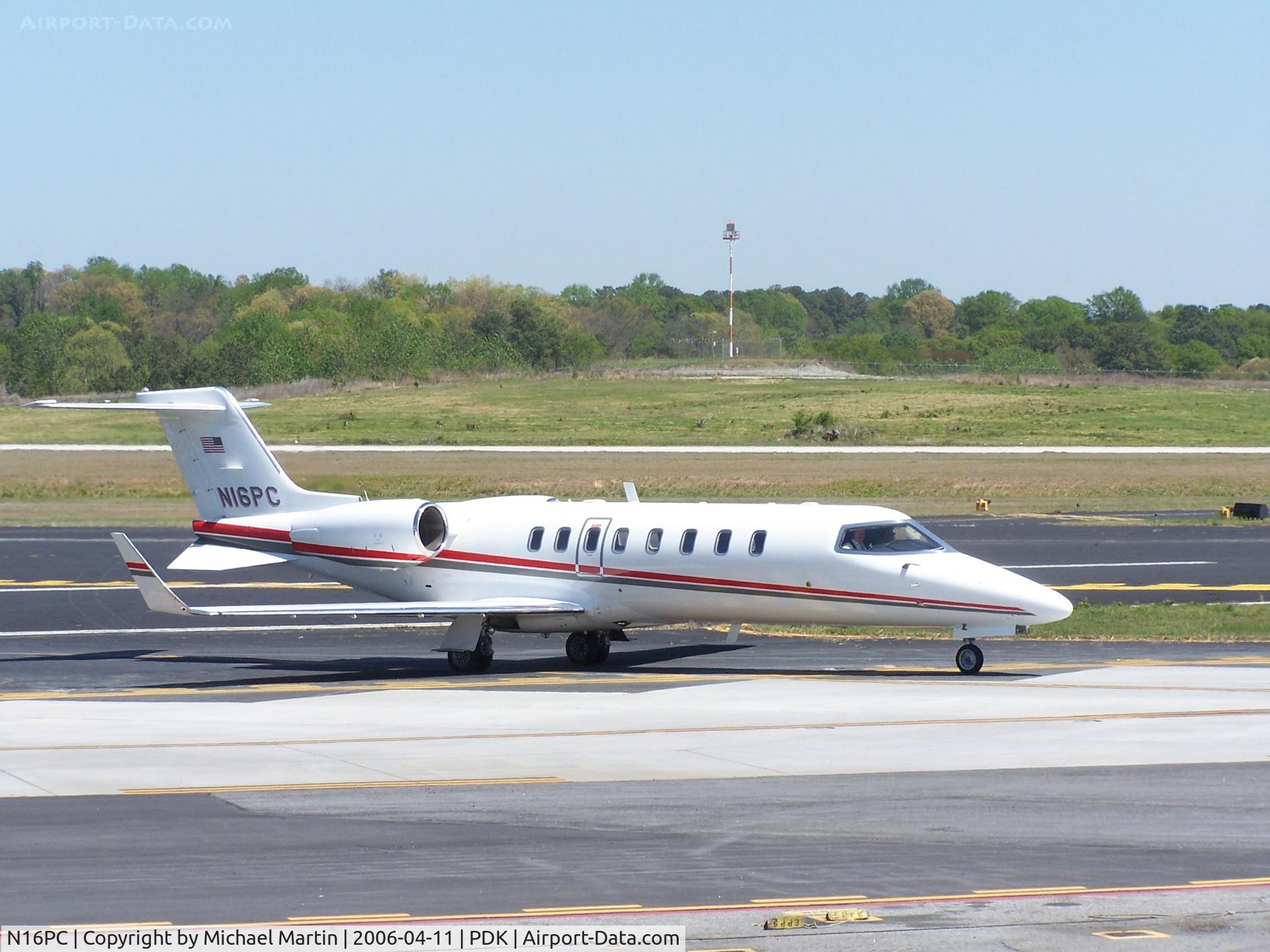 N16PC, 2006 Learjet 45 C/N 319, Taxing to Runway 2R