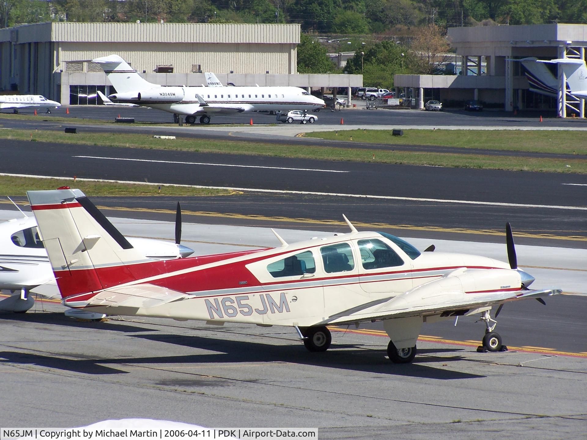 N65JM, 1974 Beech E-55 Baron C/N TE-991, Tied down @ Epps