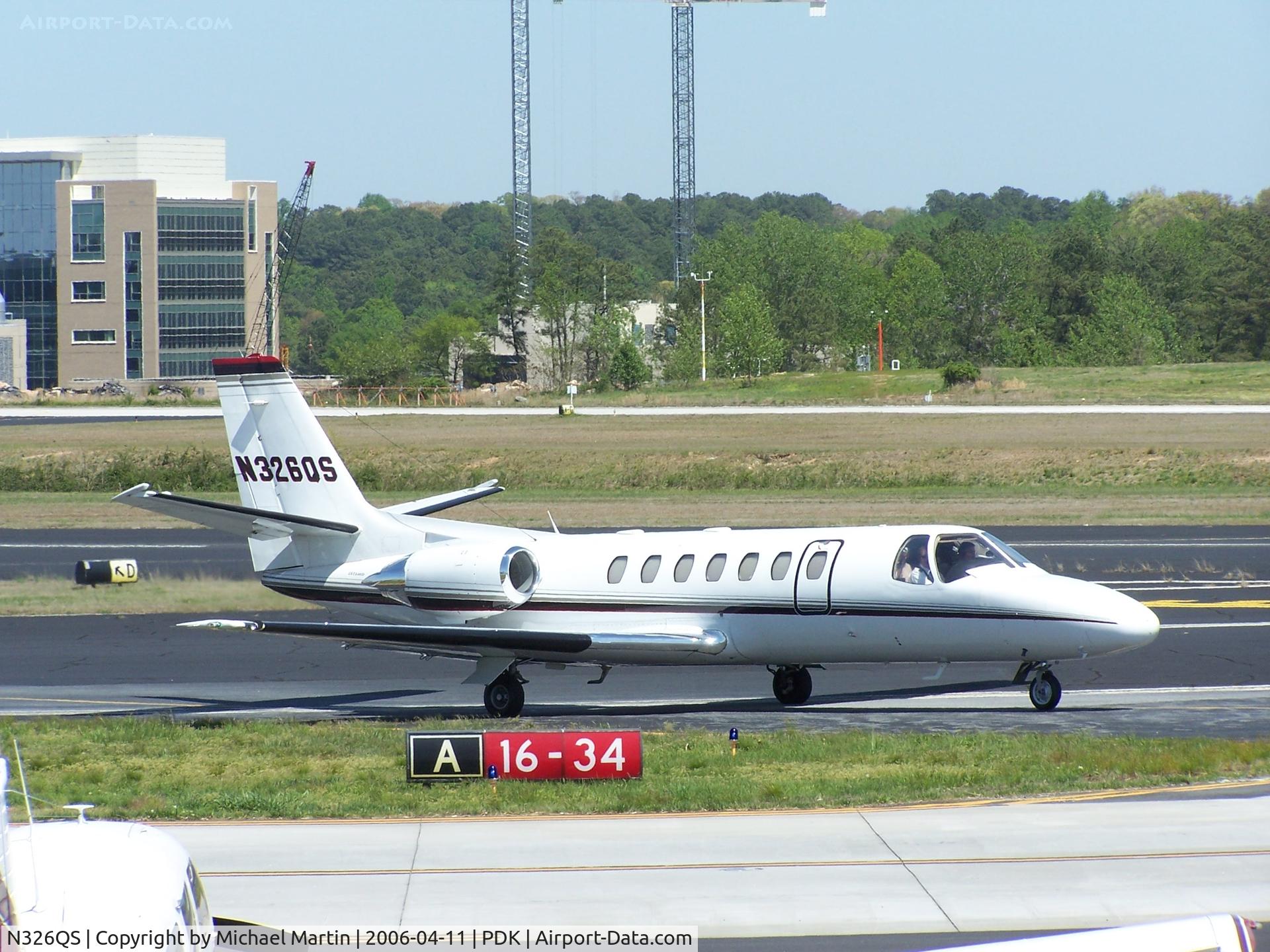 N326QS, 1999 Cessna 560 Citation Ultra C/N 560-0526, Taxing to Runway 2R