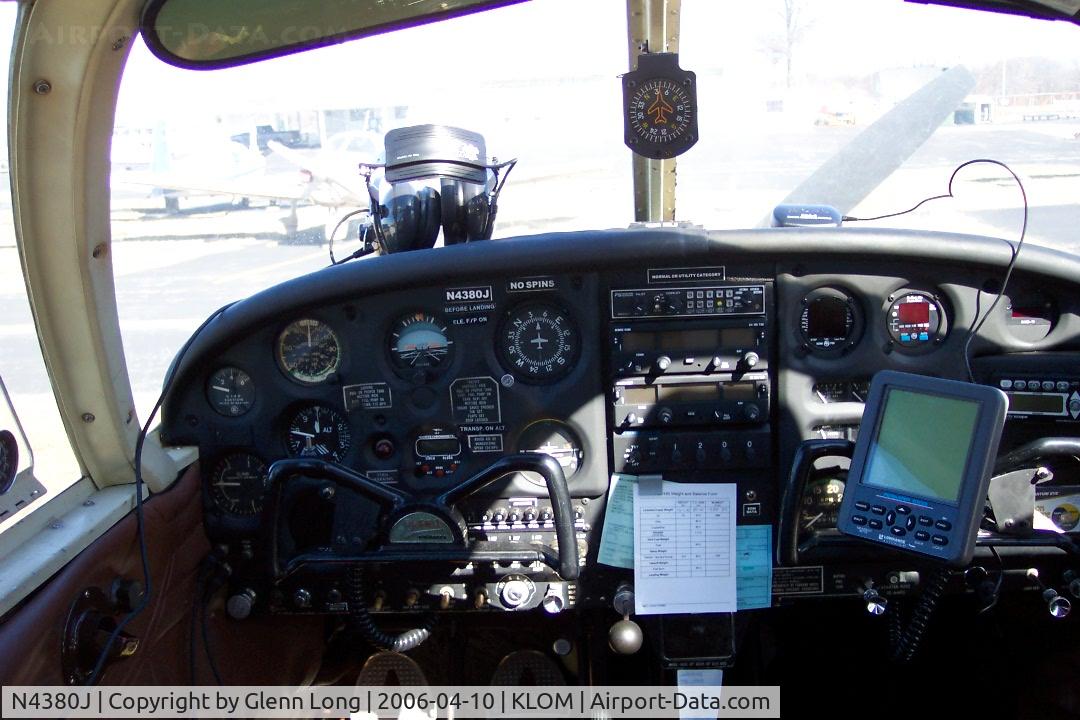 N4380J, 1967 Piper PA-28-140 Cherokee C/N 28-22766, Piper PA-28-140