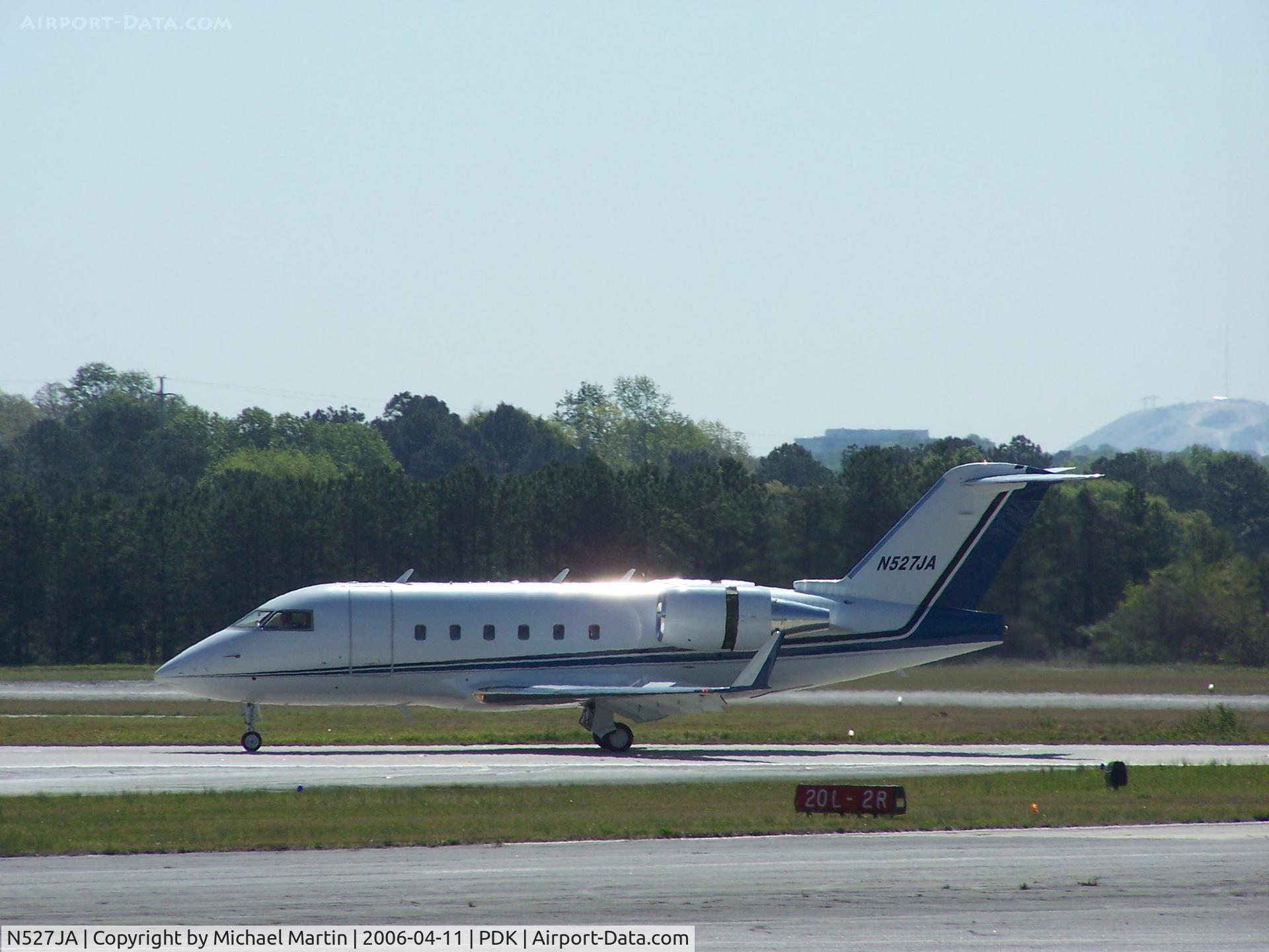 N527JA, 1989 Canadair Challenger 601-3A (CL-600-2B16) C/N 5058, Landing PDK on 2R with airbrakes extended