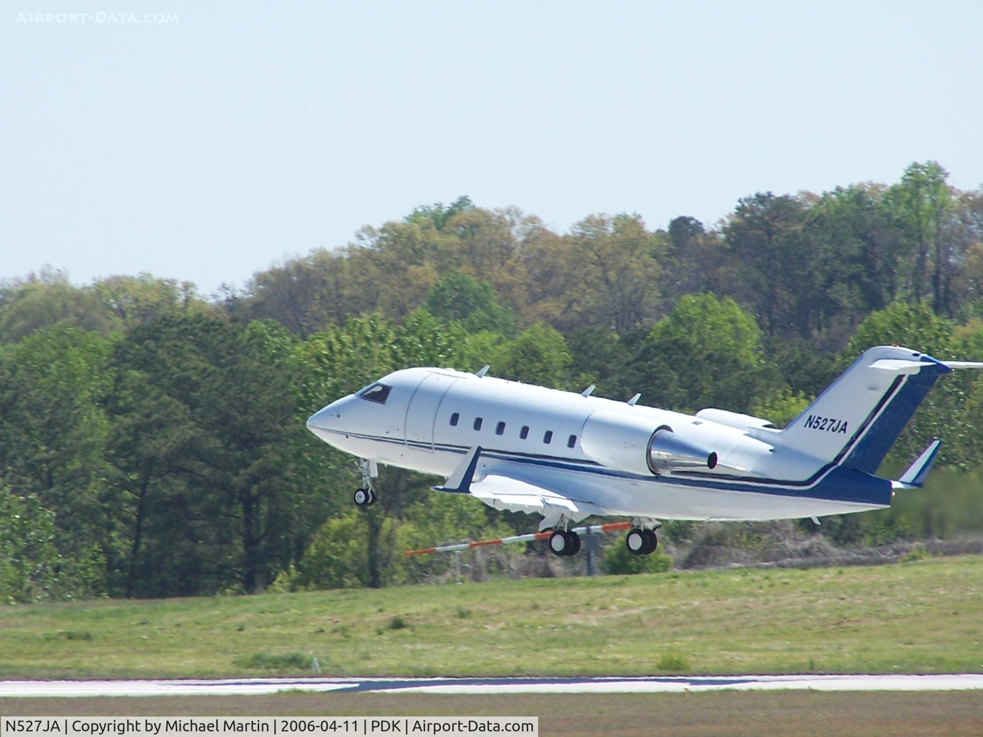 N527JA, 1989 Canadair Challenger 601-3A (CL-600-2B16) C/N 5058, Departing PDK 2R