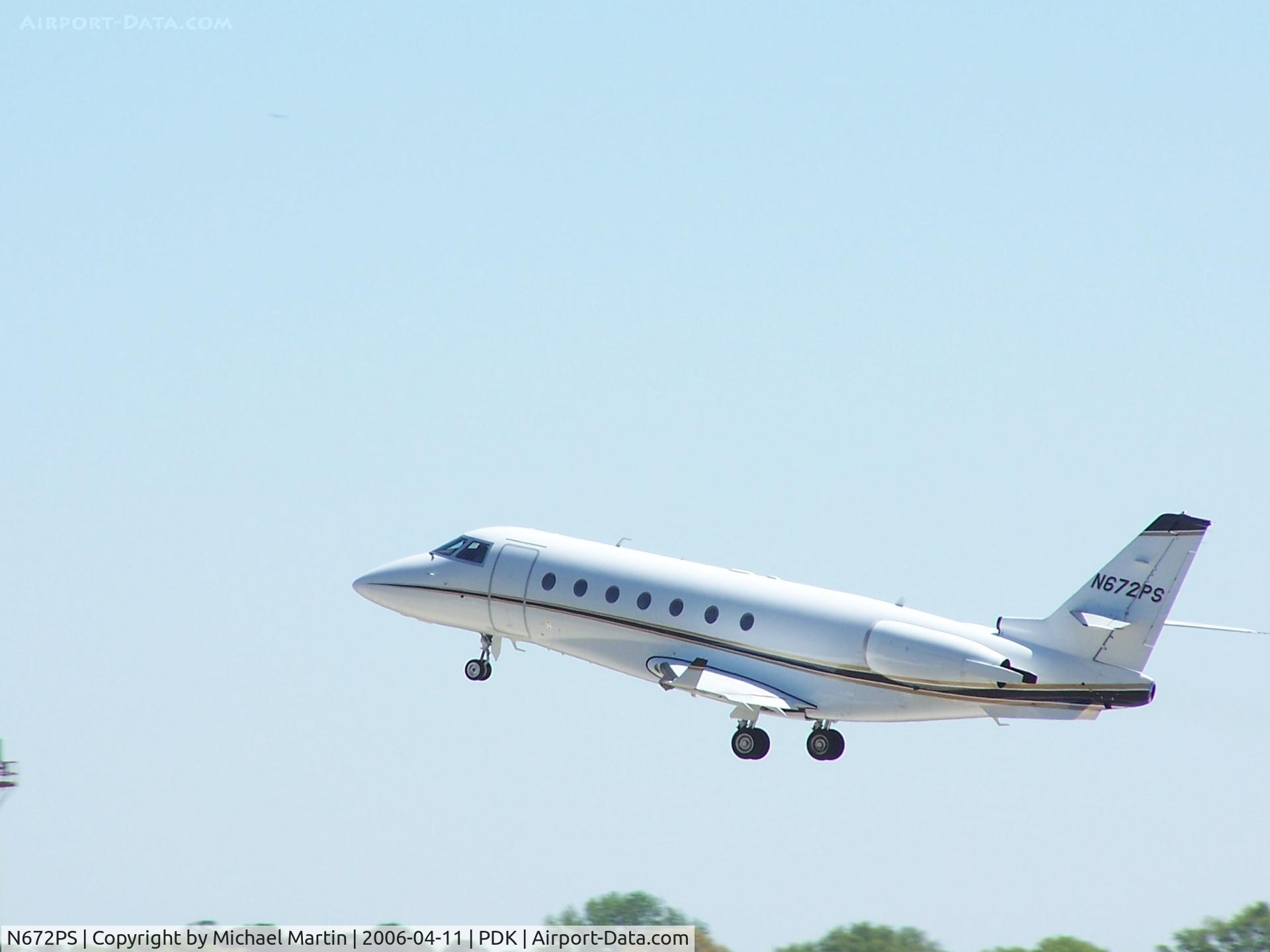 N672PS, 1999 Israel Aircraft Industries IAI-1126 Galaxy C/N 010, Departing PDK enroute to LZU