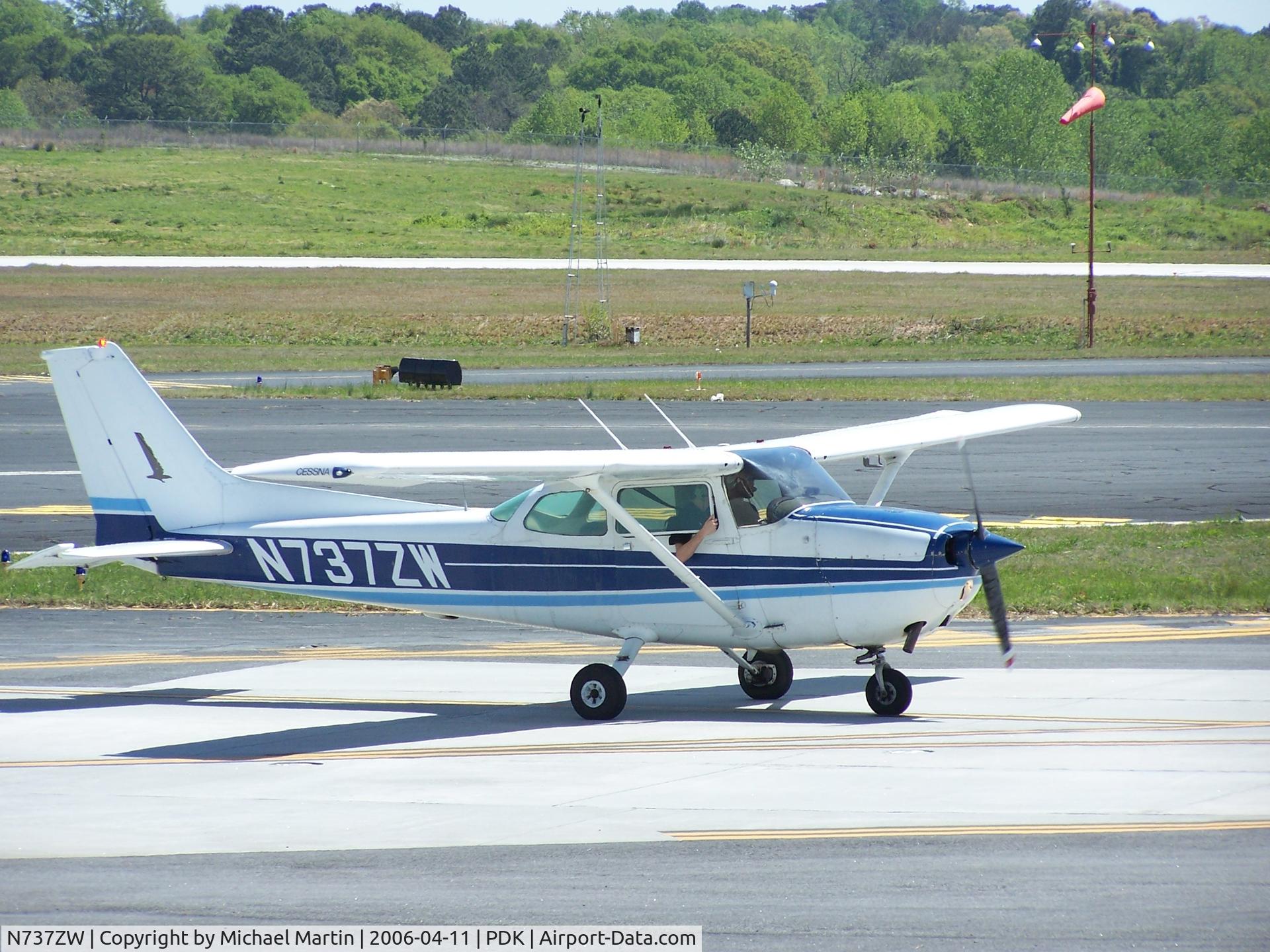 N737ZW, 1977 Cessna 172N C/N 17269811, Aviation Atlanta student taxing.