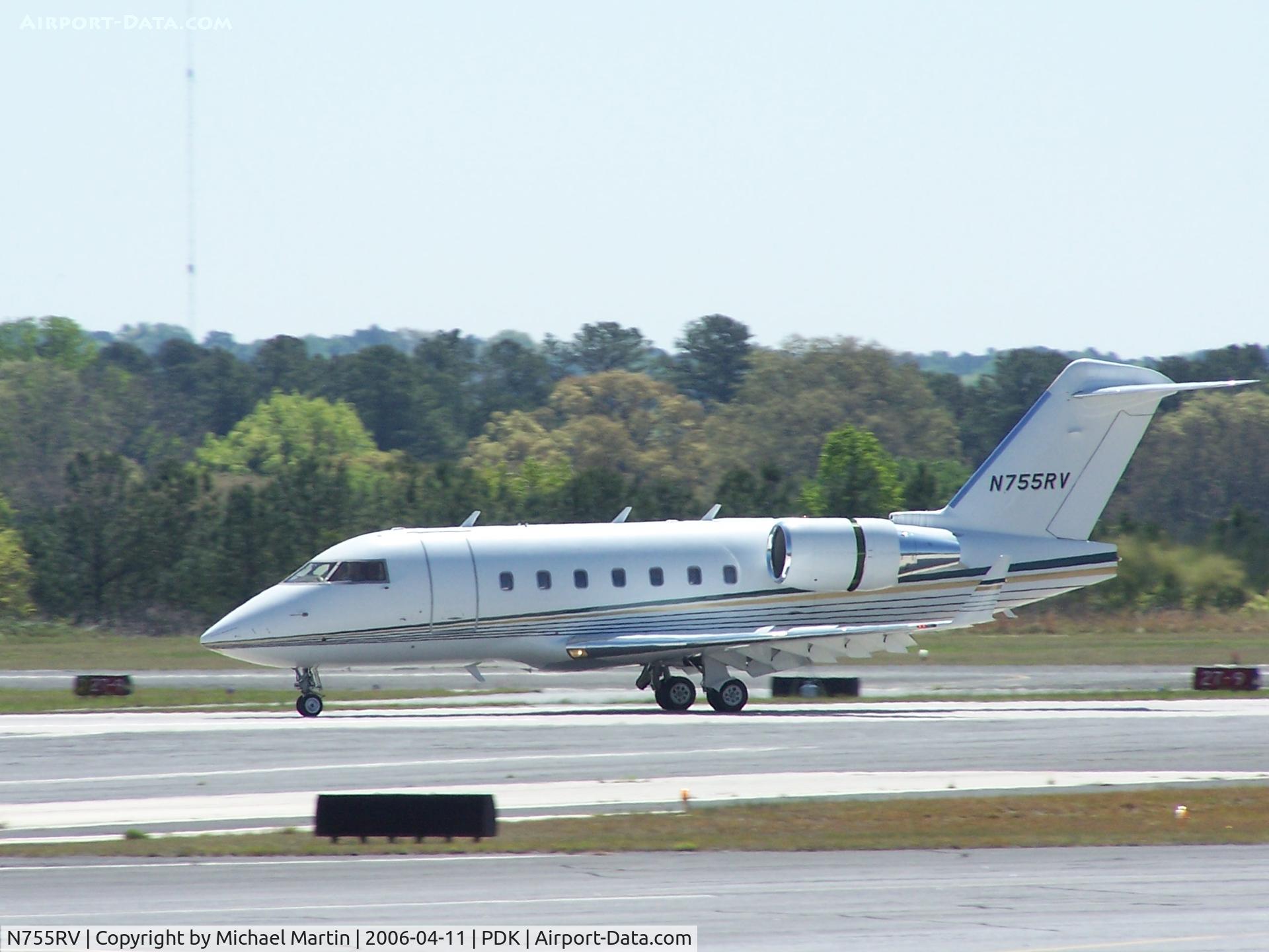 N755RV, 1998 Bombardier Challenger 604 (CL-600-2B16) C/N 5370, Landing 2R