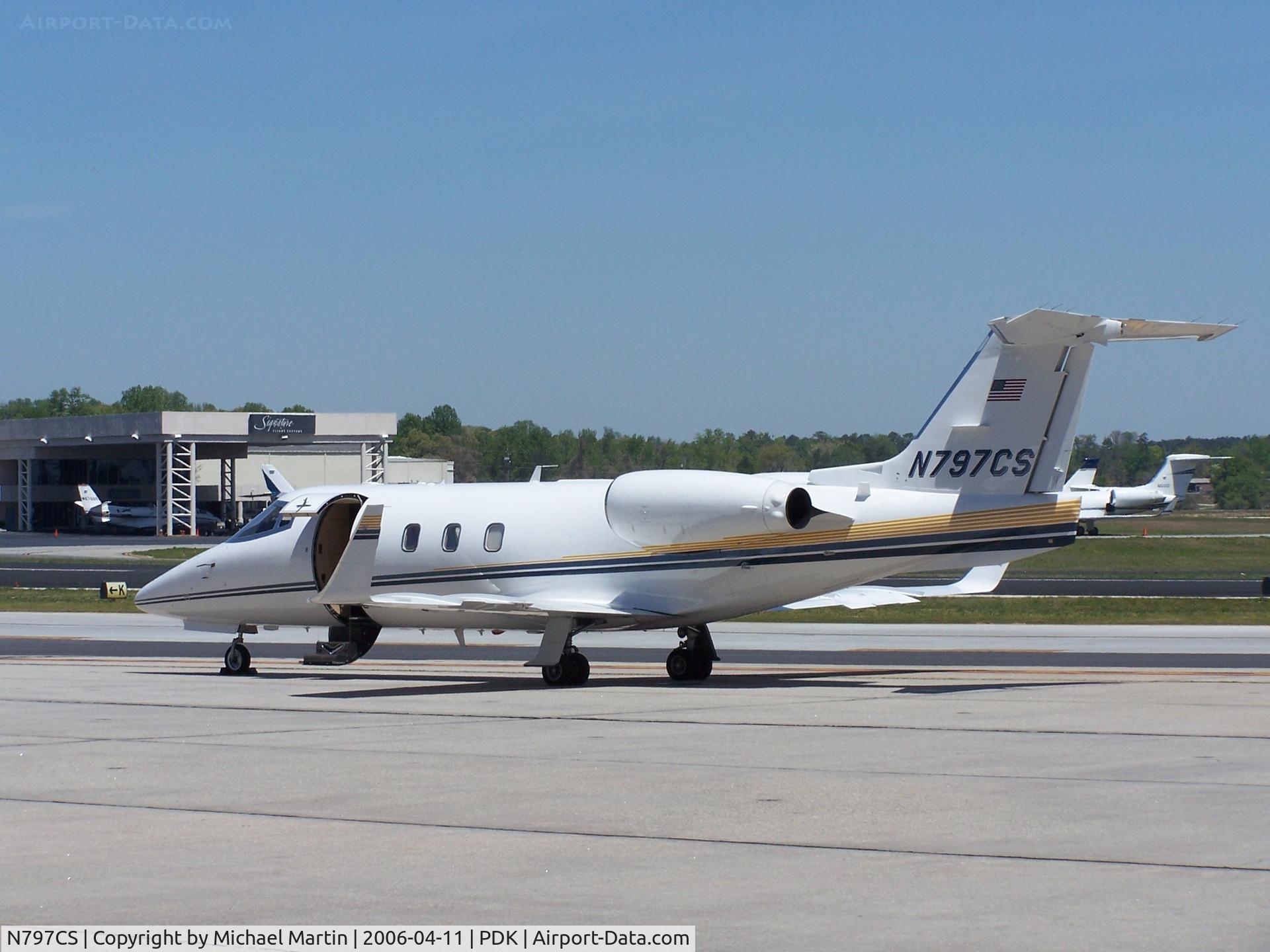 N797CS, 2007 Learjet 60 C/N 324, On ramp at Epps Air Service