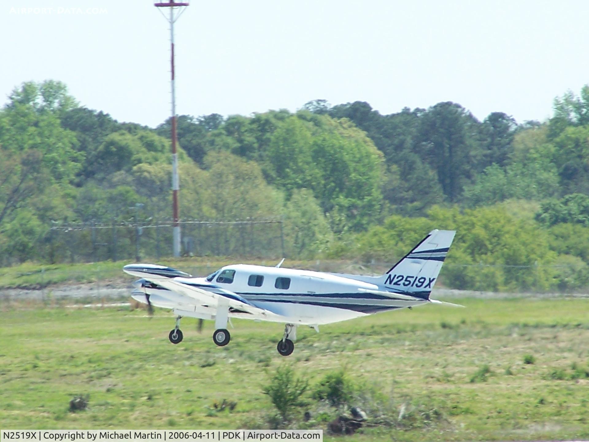 N2519X, 1981 Piper PA-31T1 Cheyenne 1 C/N 31T-8104035, Departing PDK for ZEF