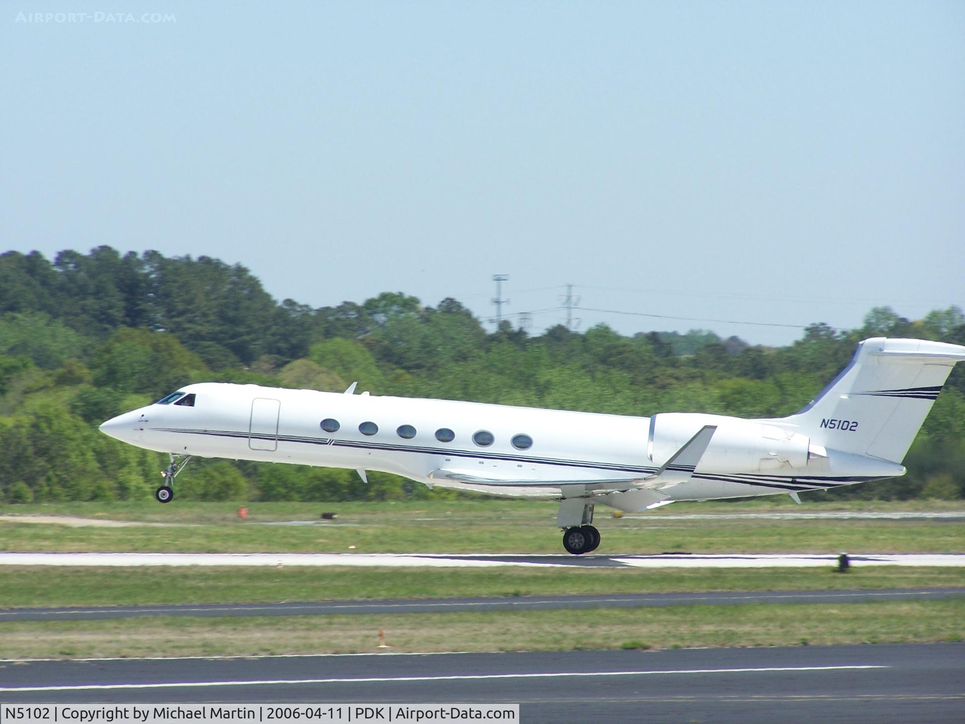 N5102, 1998 Gulfstream Aerospace G-V C/N 551, Departing PDK for destinations unknown!